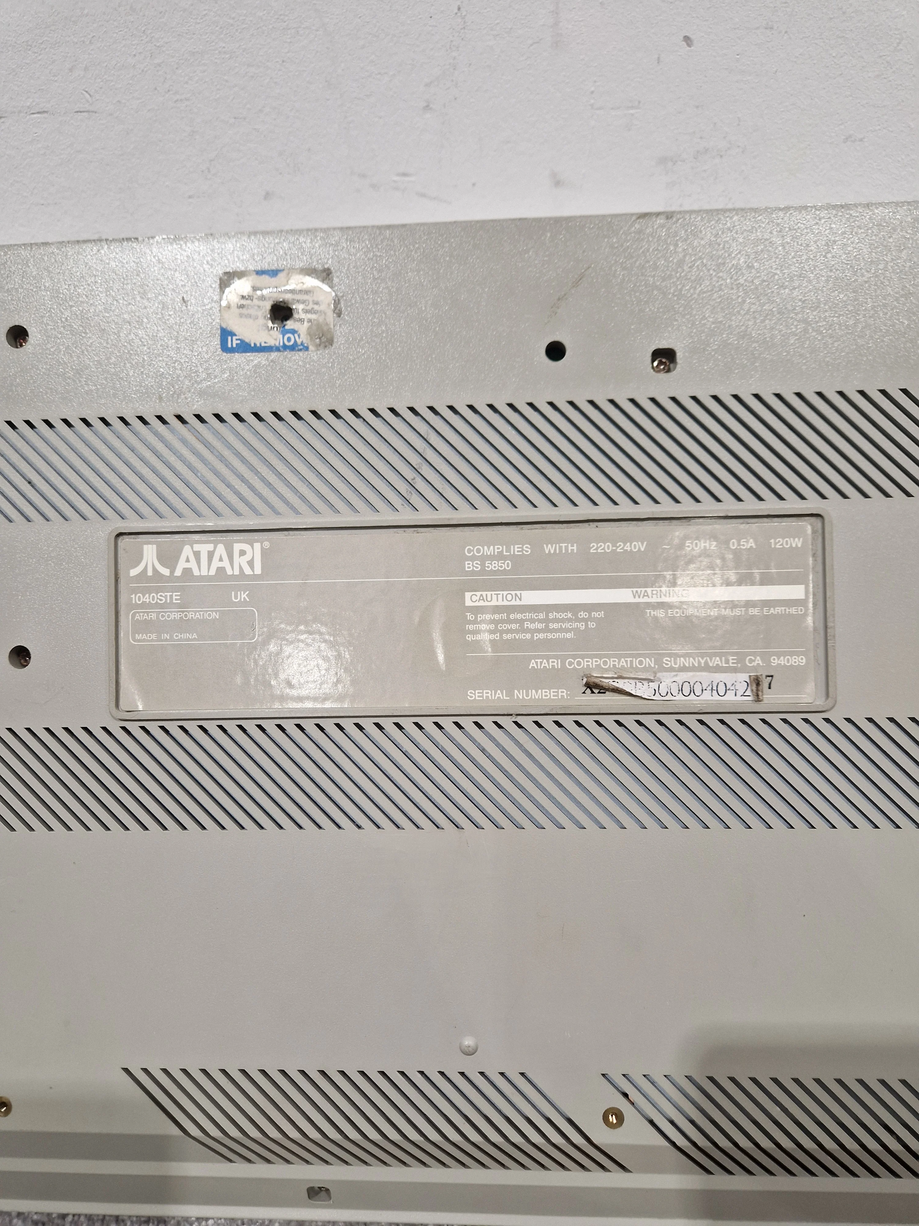 Atari 1040STE - Vintage Home Computer - Spares or Repair - Image 15