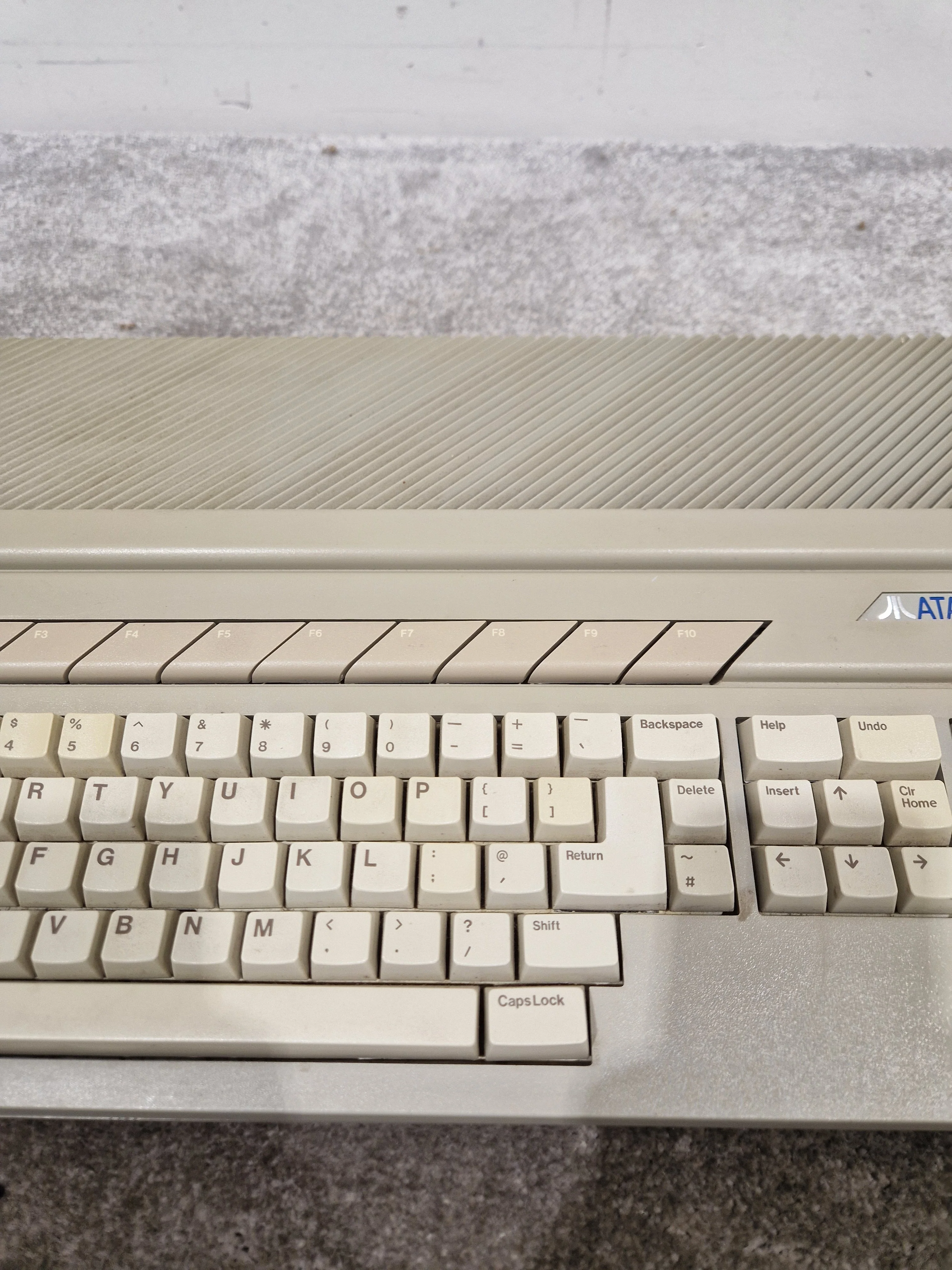 Atari 1040STE - Vintage Home Computer - Spares or Repair - Image 3