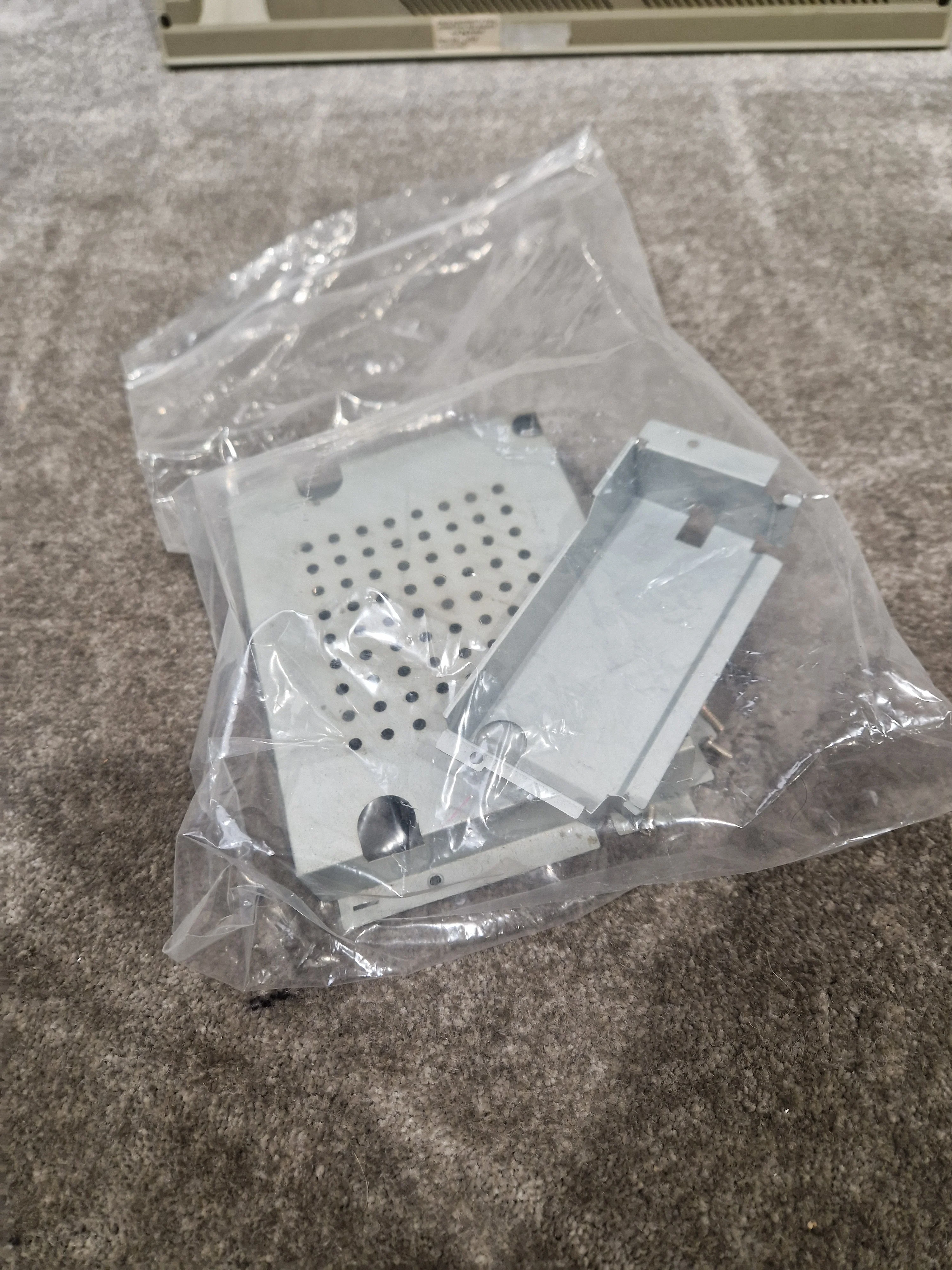 Atari 1040STFM - Classic Home Computer - Spares or Repair - Image 12