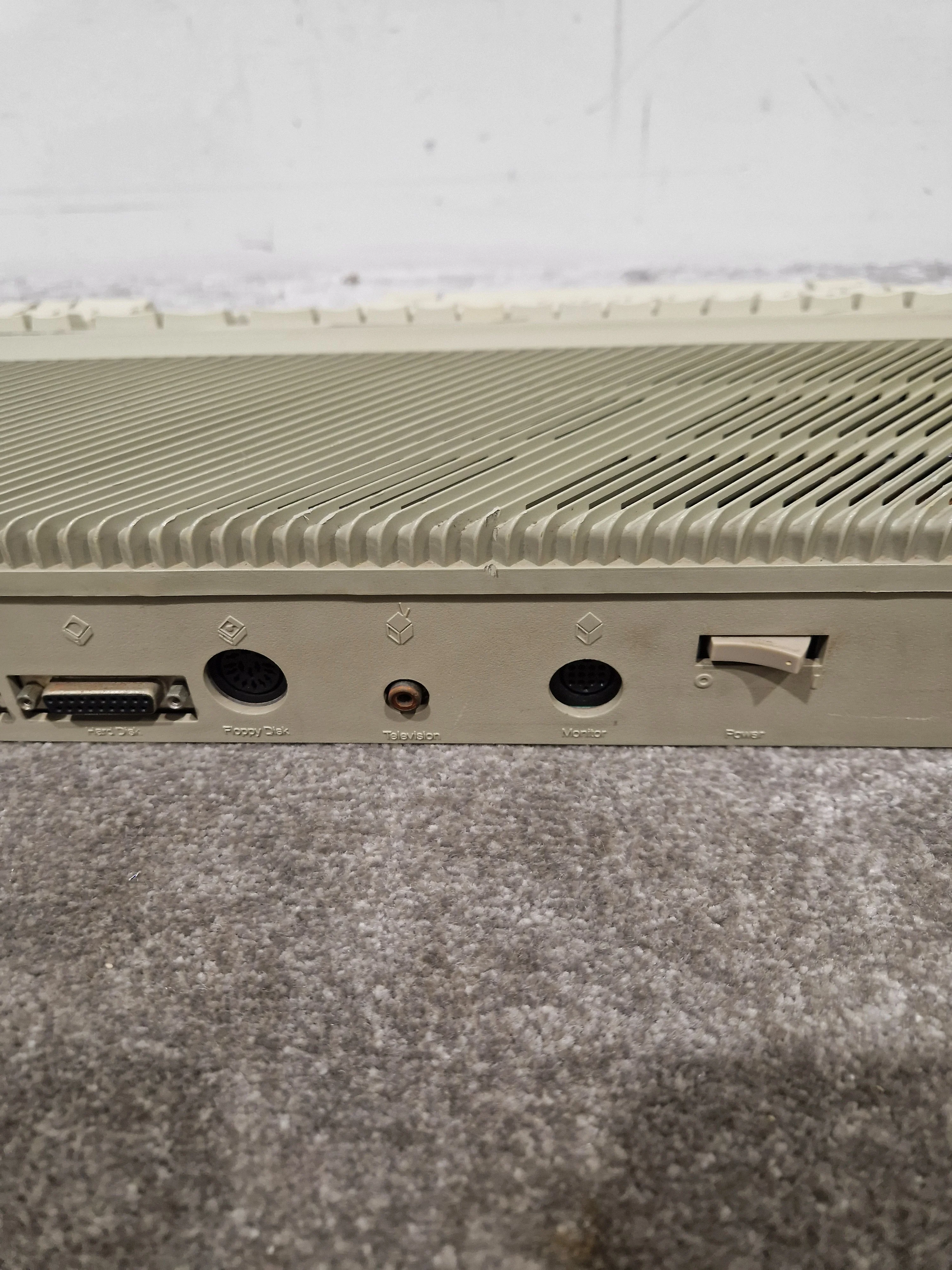 Atari 1040STFM - Classic Home Computer - Spares or Repair - Image 4