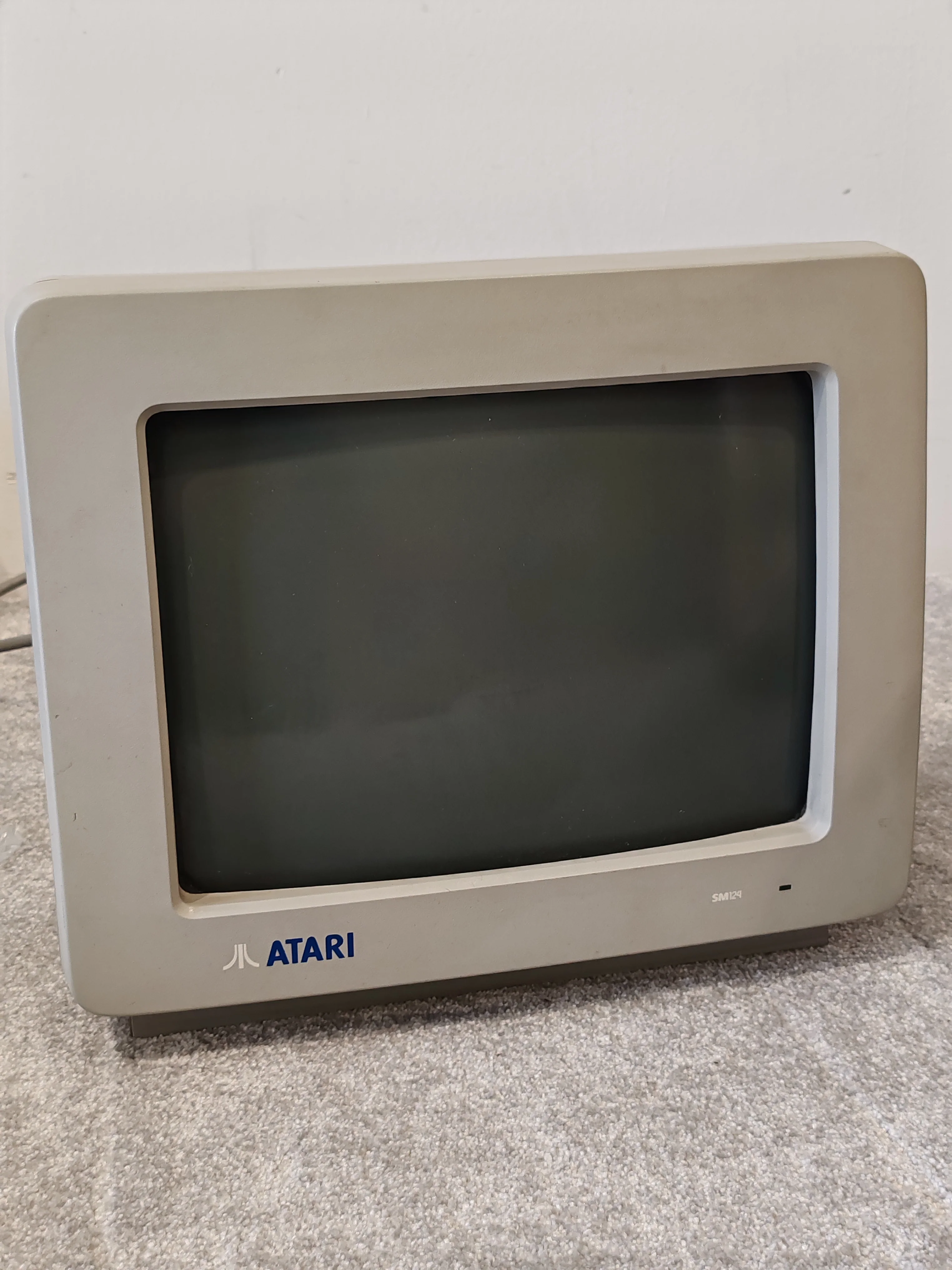 Atari 520 STE Music Production System w/ SM124 Monitor, 80MB Hard Drive, Mouse, Disks - Image 3