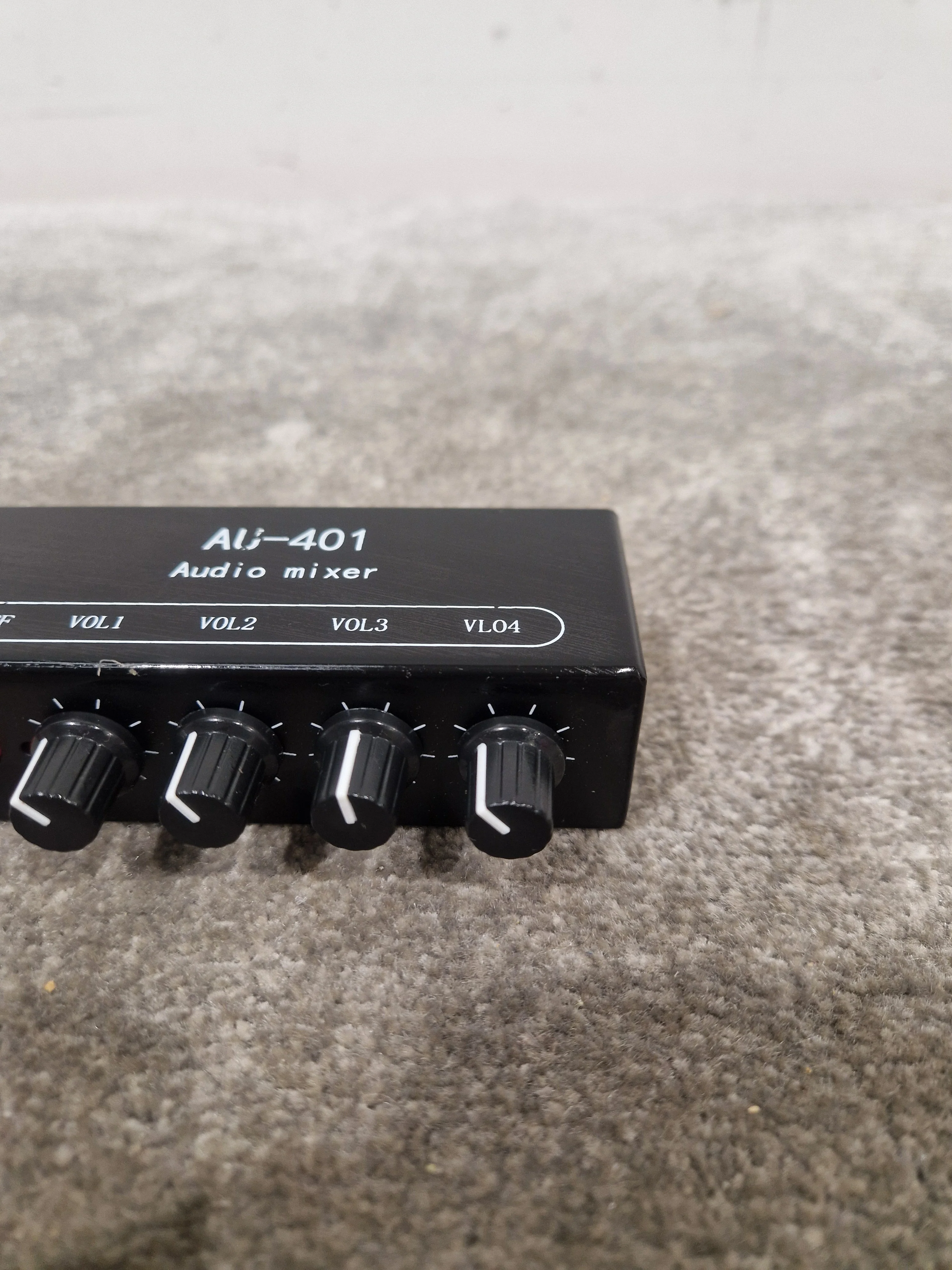 AU-401 - 4-Channel Audio Mixer - Black - Good - Image 7
