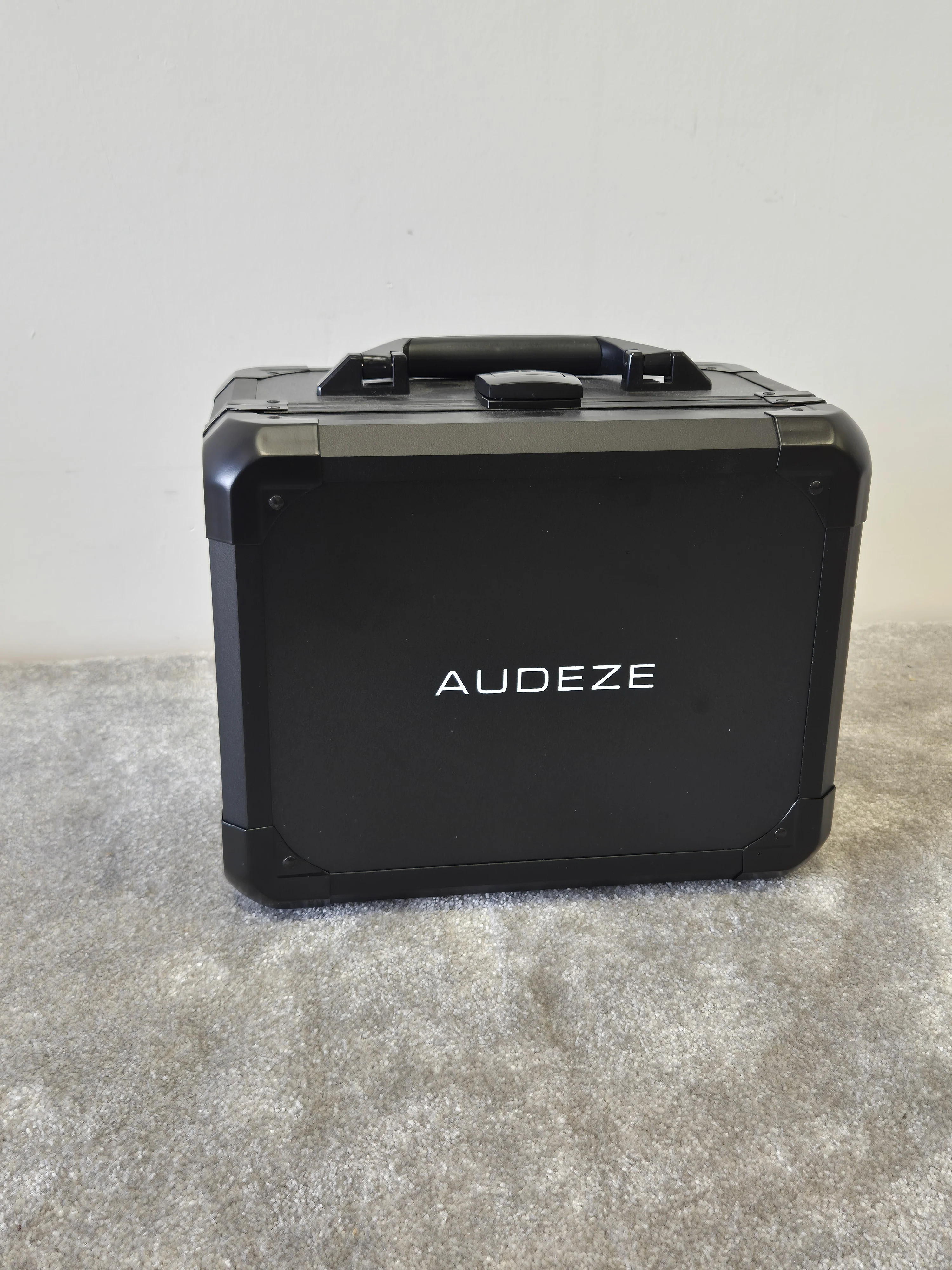 Audeze MM-500 - Professional Open Back Headphones w/ Case - New - Image 12