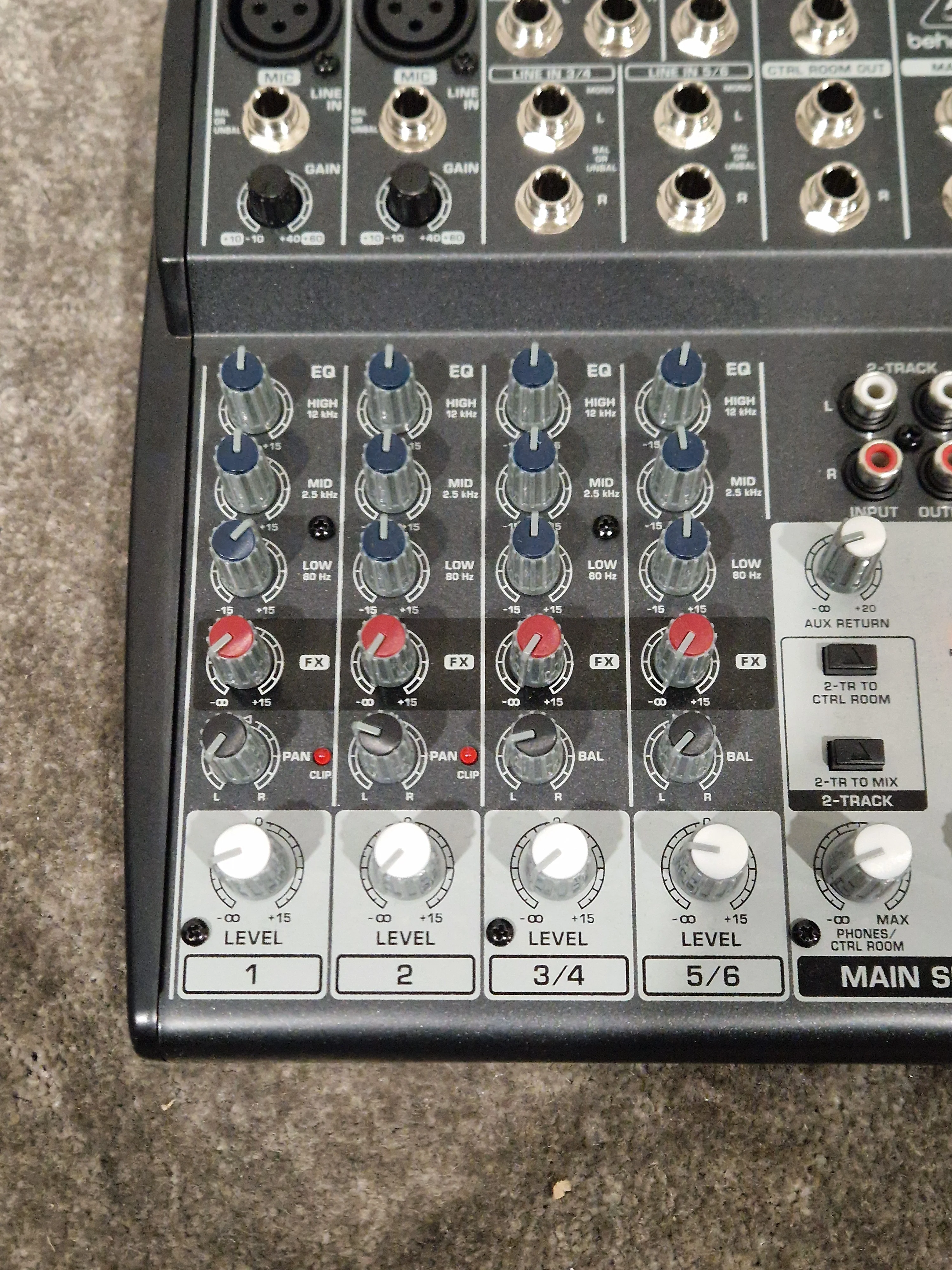 Behringer XENYX 802 Audio Mixer - 8-Input Compact - Excellent w/ Original Box & European Power supply - Image 7