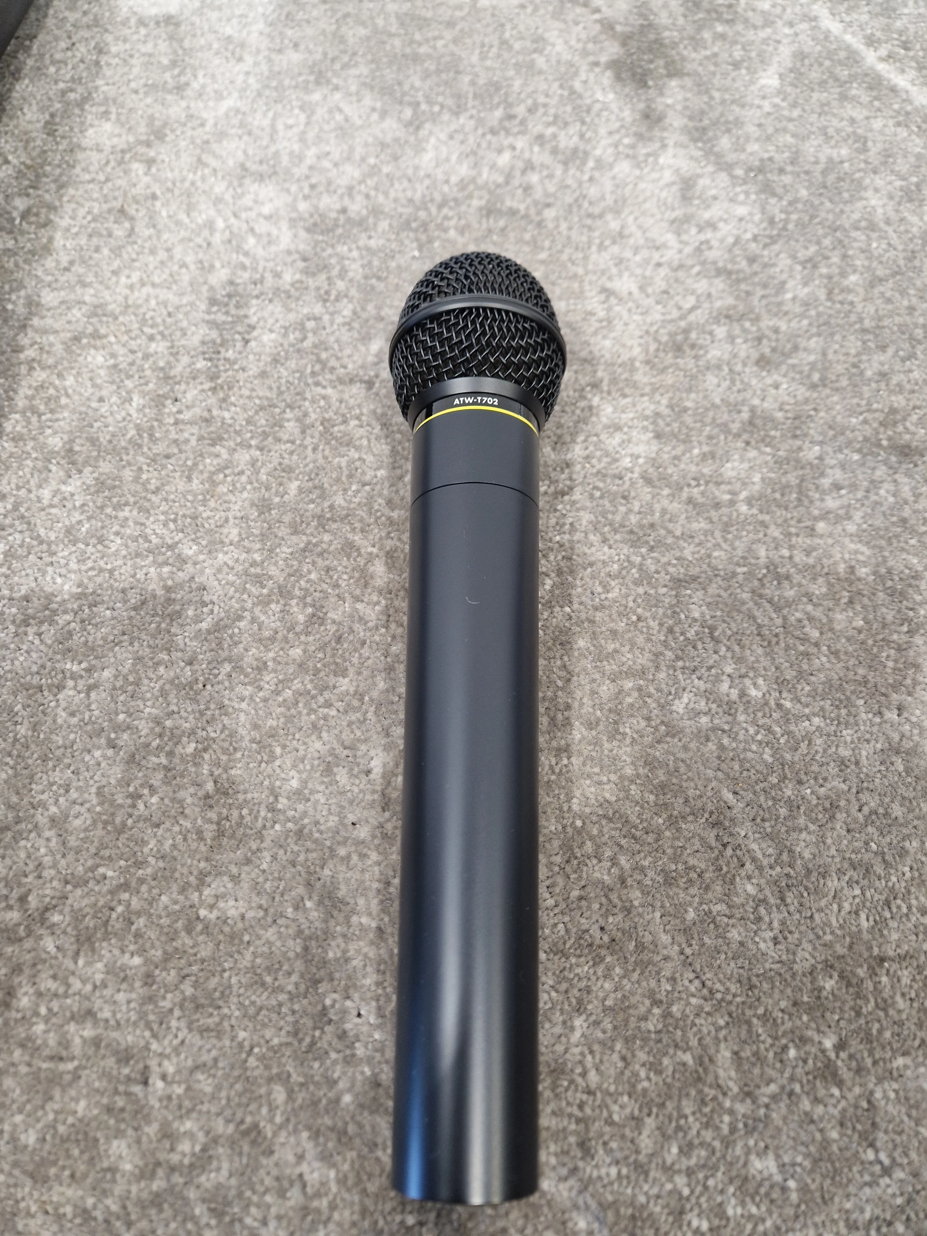 Audio-Technica ATW-R700 – UHF Wireless Microphone System – Excellent w/ Power Supply & Hard Case - Image 4