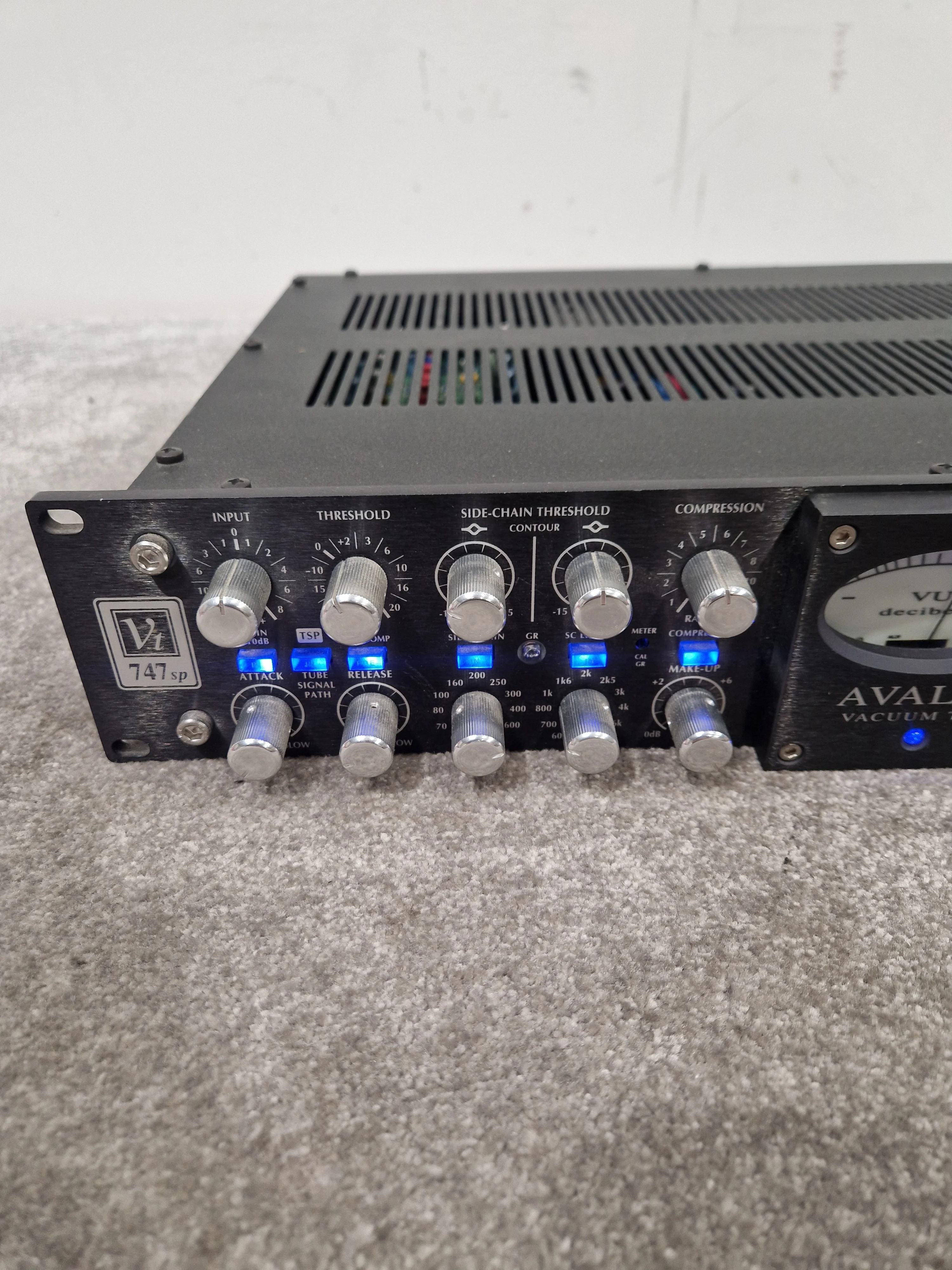 Avalon VT-747SP – Stereo Opto-Compressor & EQ – Excellent w/ Box & PSU - Image 4