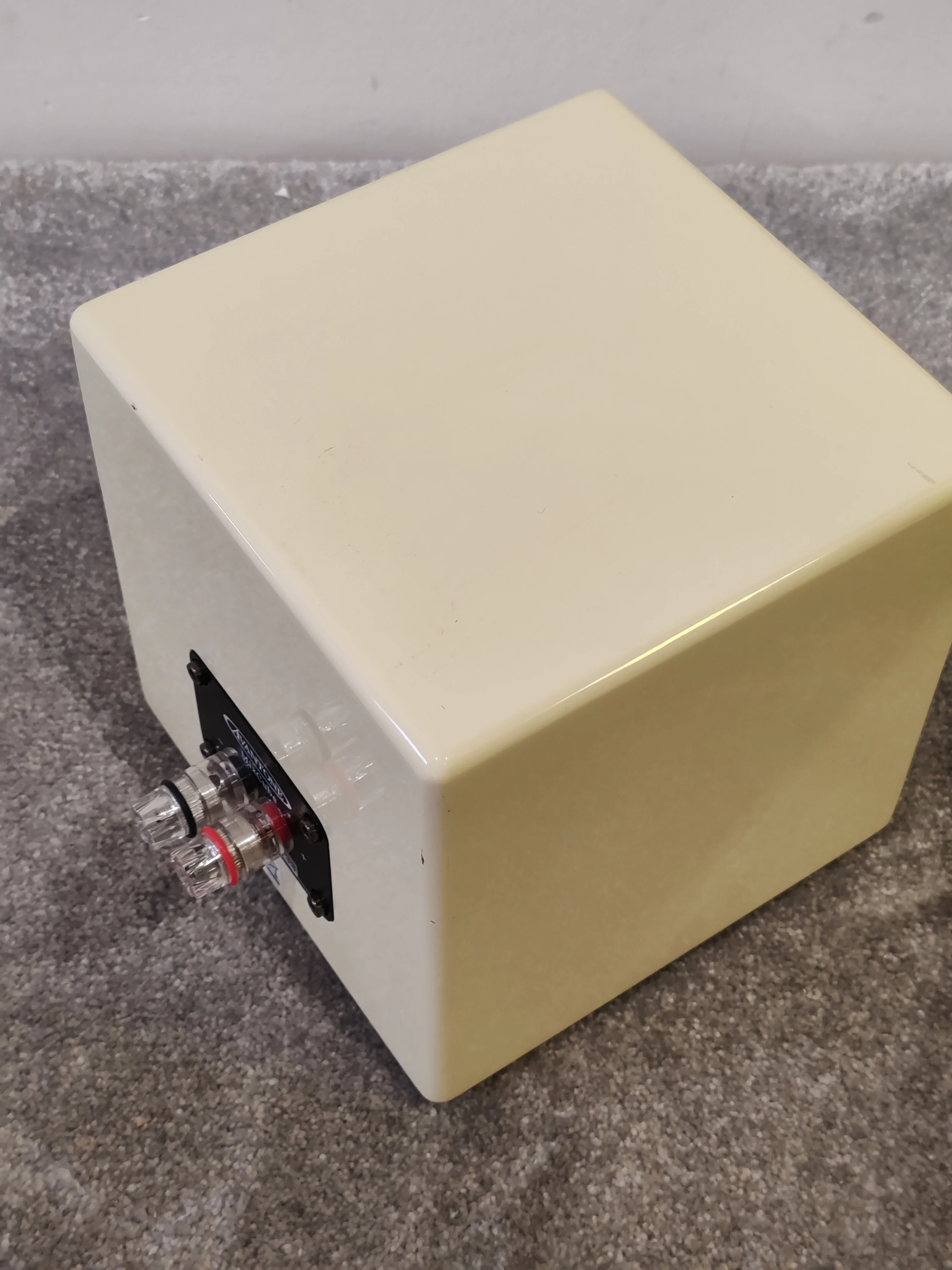 Avantone MixCube Pair of Speakers  - Full-Range Audio, Passive - Very Good - Image 11