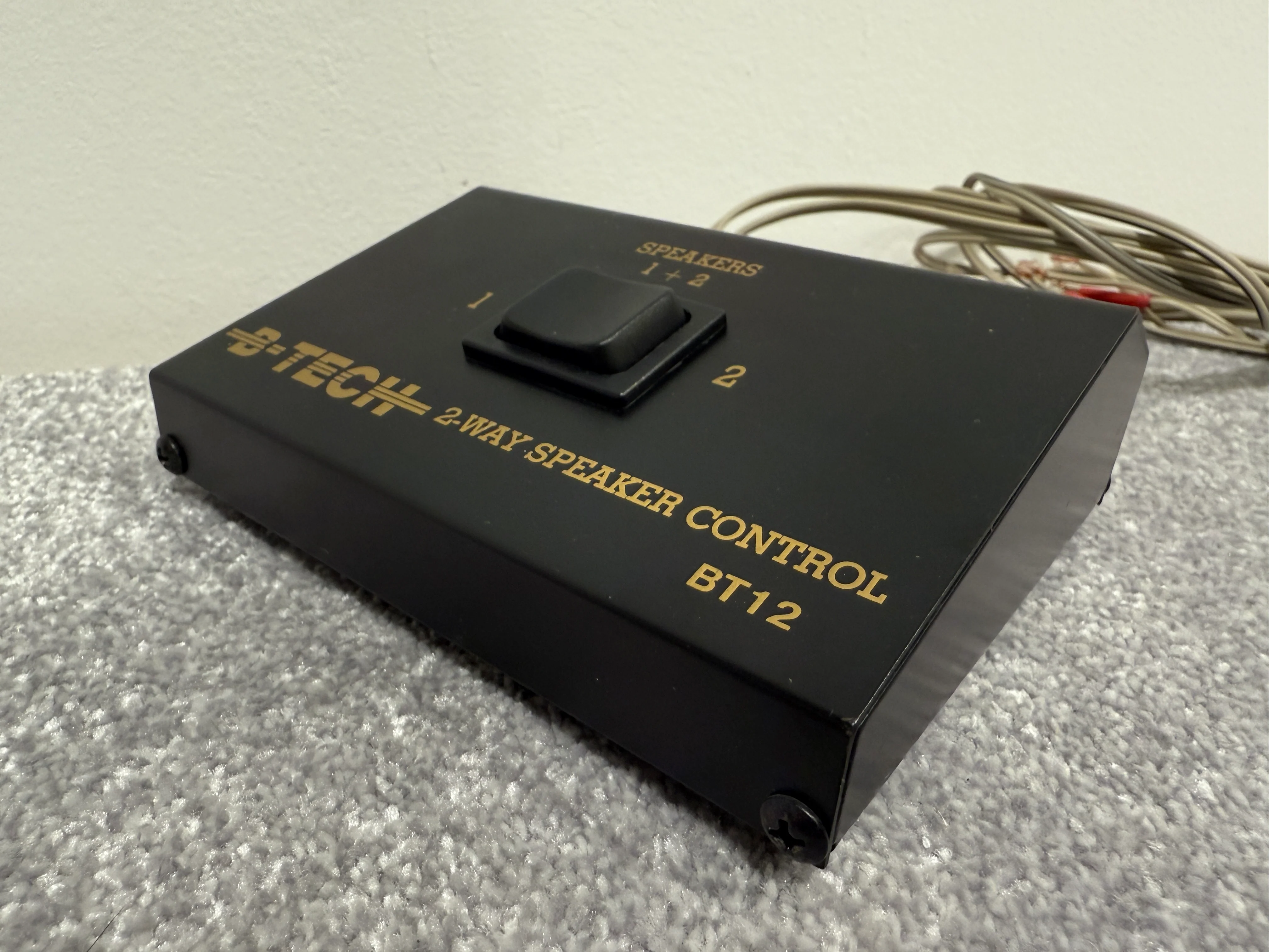 B-Tech Vintage 2-Way Speaker Control - BT12 - Hi-Fi - Image 2