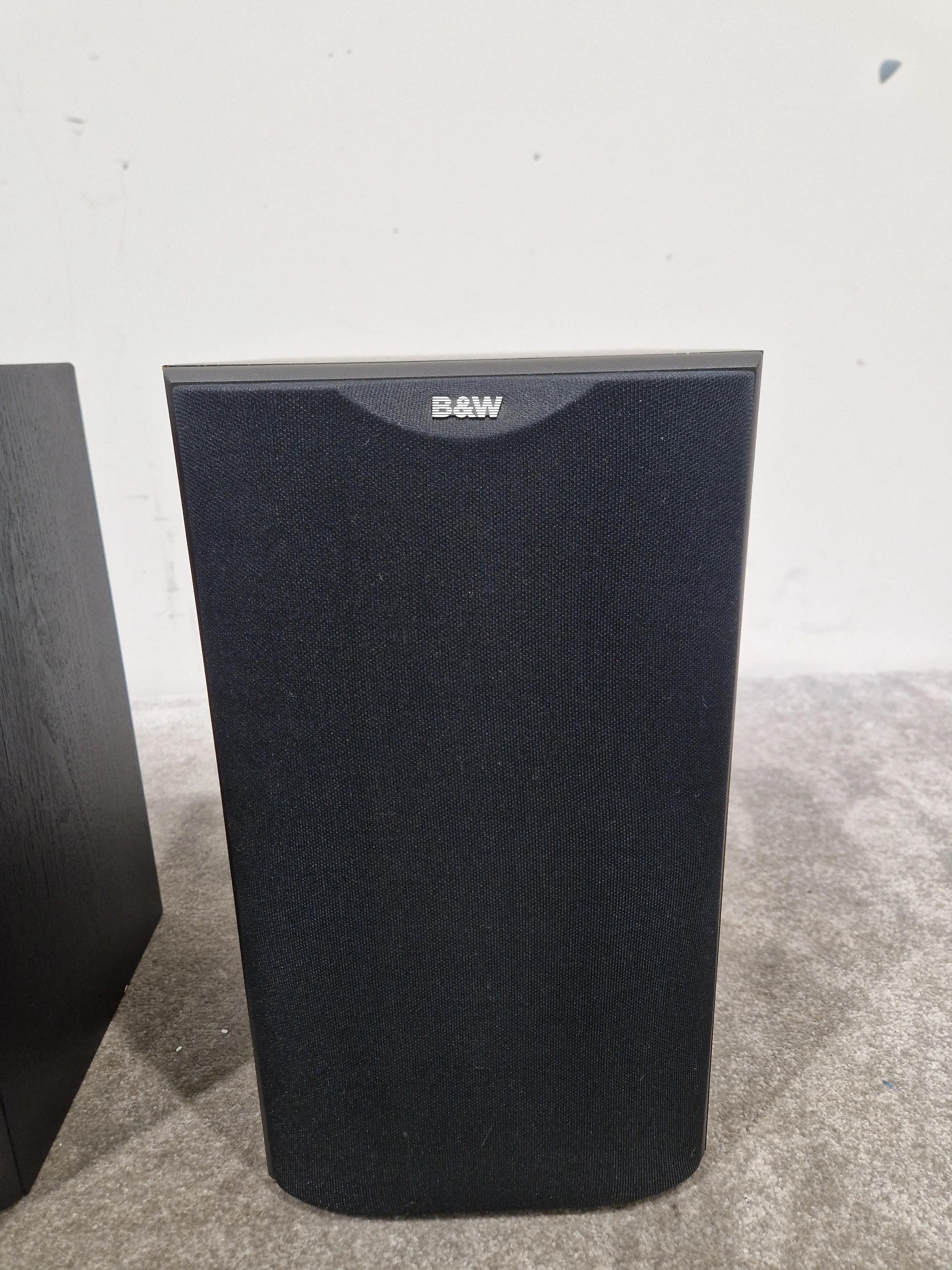 B&W DM601 Pair Speakers - Bookshelf Design - Excellent w/ Original Box - Image 11