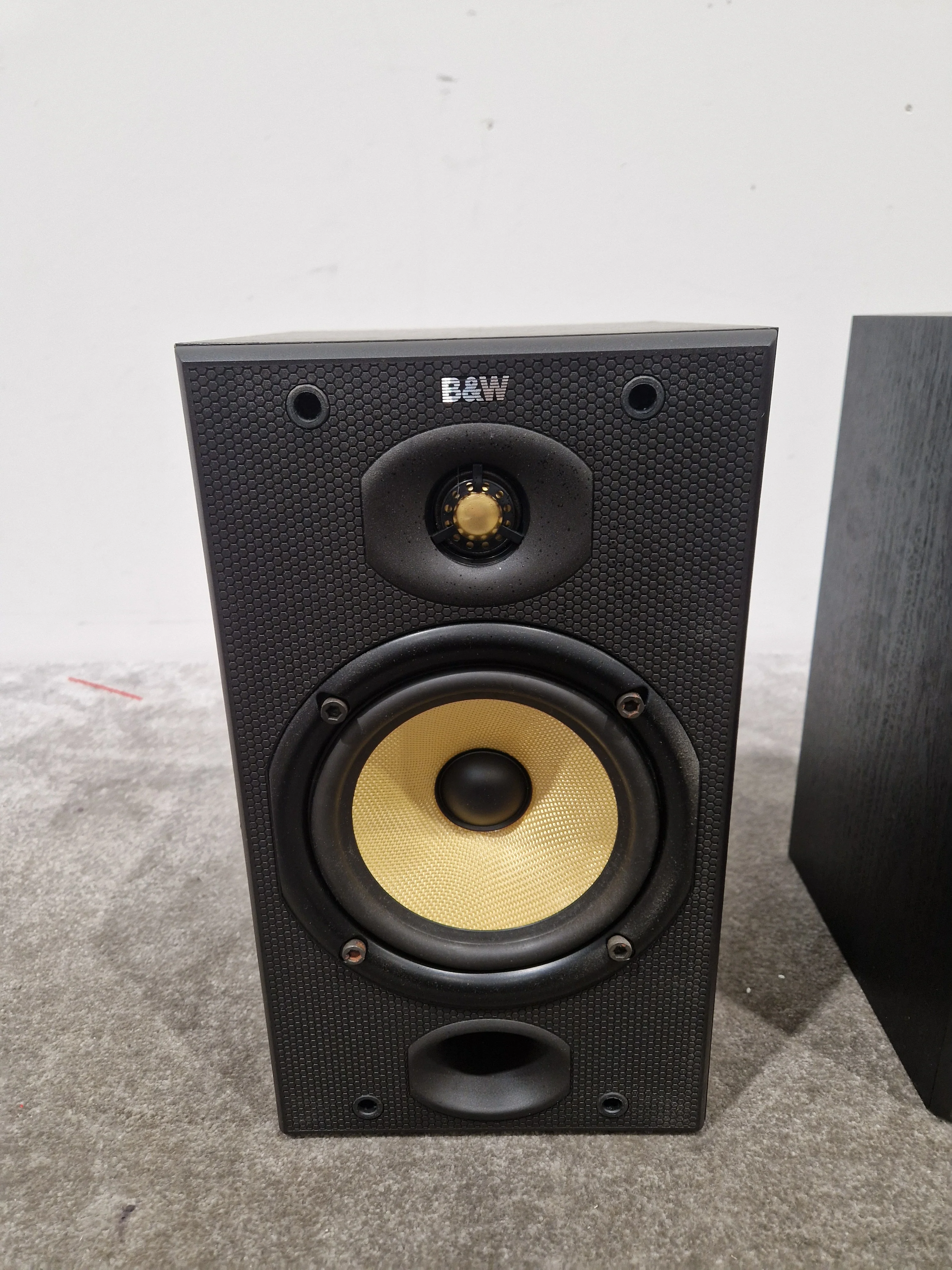 B&W DM601 Pair Speakers - Bookshelf Design - Excellent w/ Original Box - Image 16