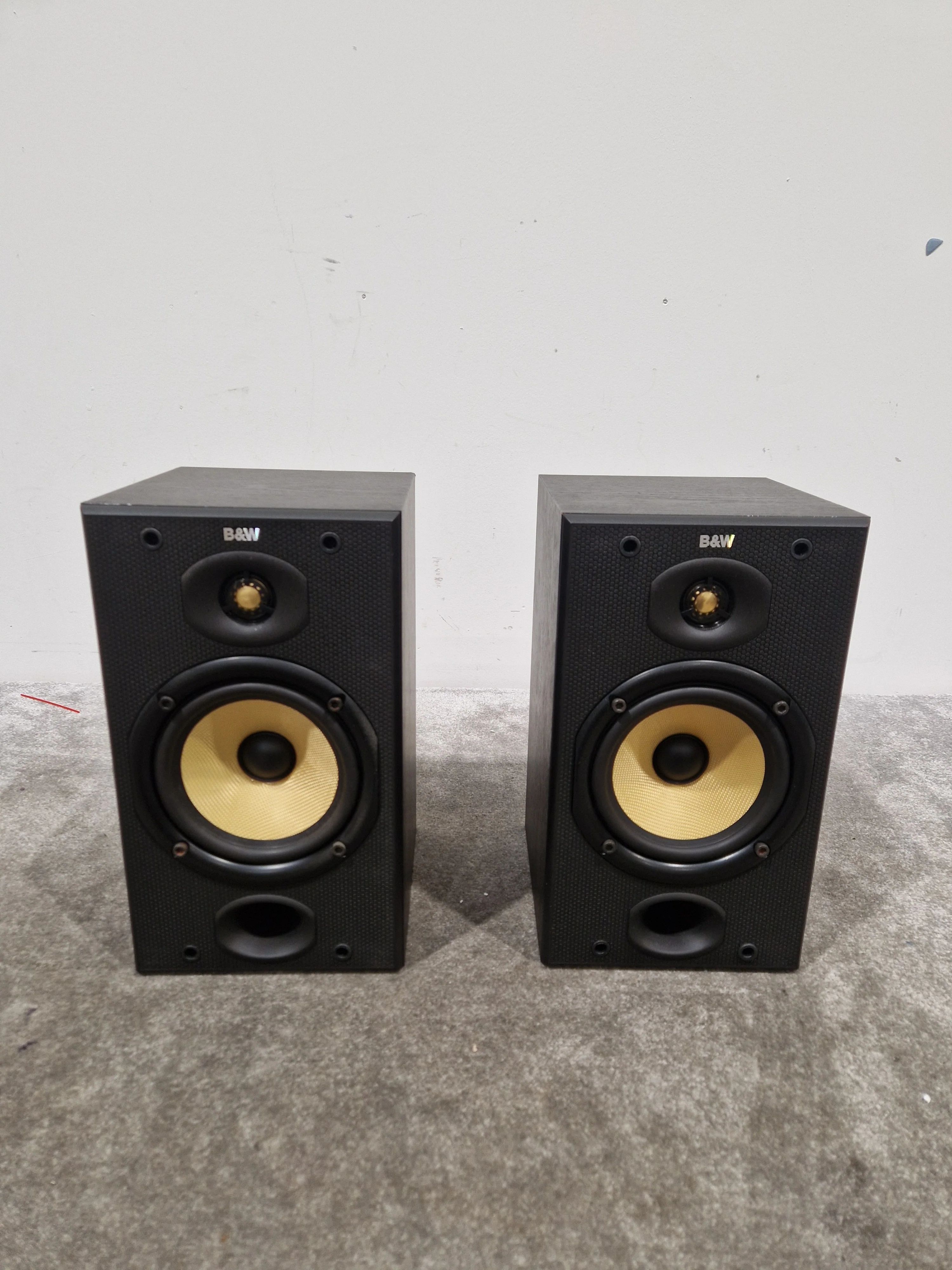 B&W DM601 Pair Speakers - Bookshelf Design - Excellent w/ Original Box - Image 5