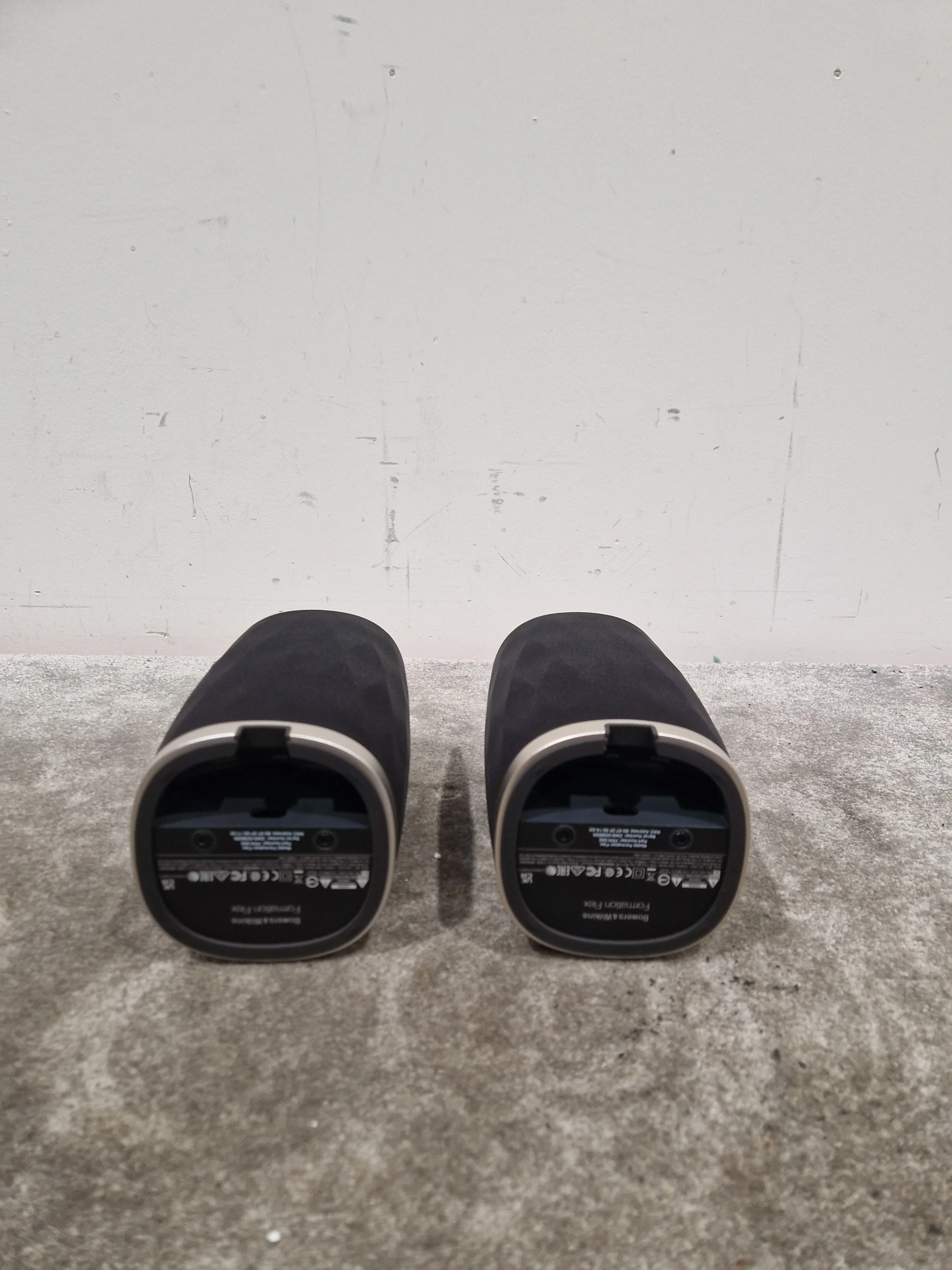 B&W Formation Flex Pair - Wireless Speakers - Pair - Black - Excellent w/ Original Box, Cables & Manuals - Image 6