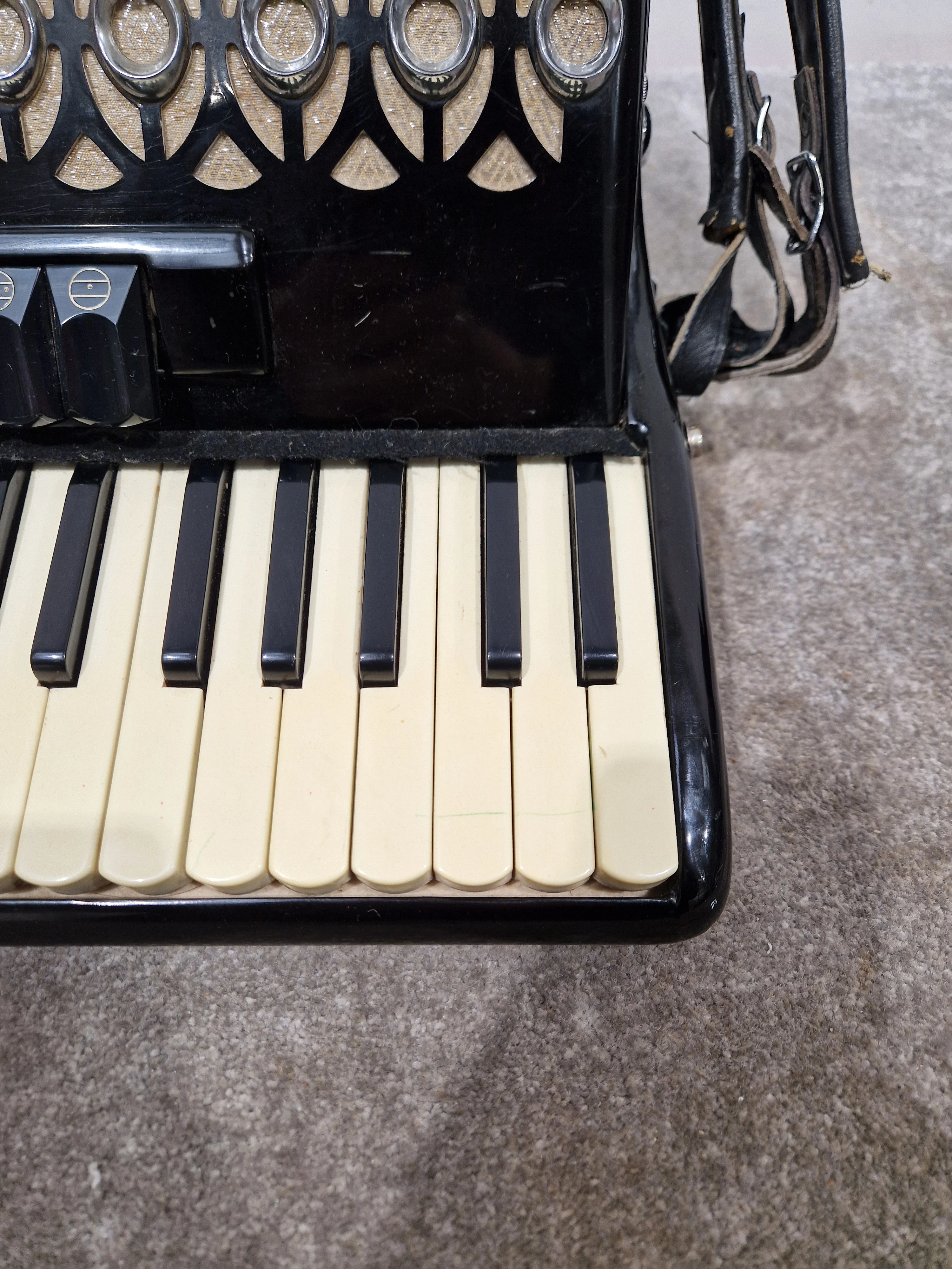 Baile Ballerina Piano Accordion Black Accordion - Well-Preserved Craftsmanship - Good w/ Hard Case - Image 10