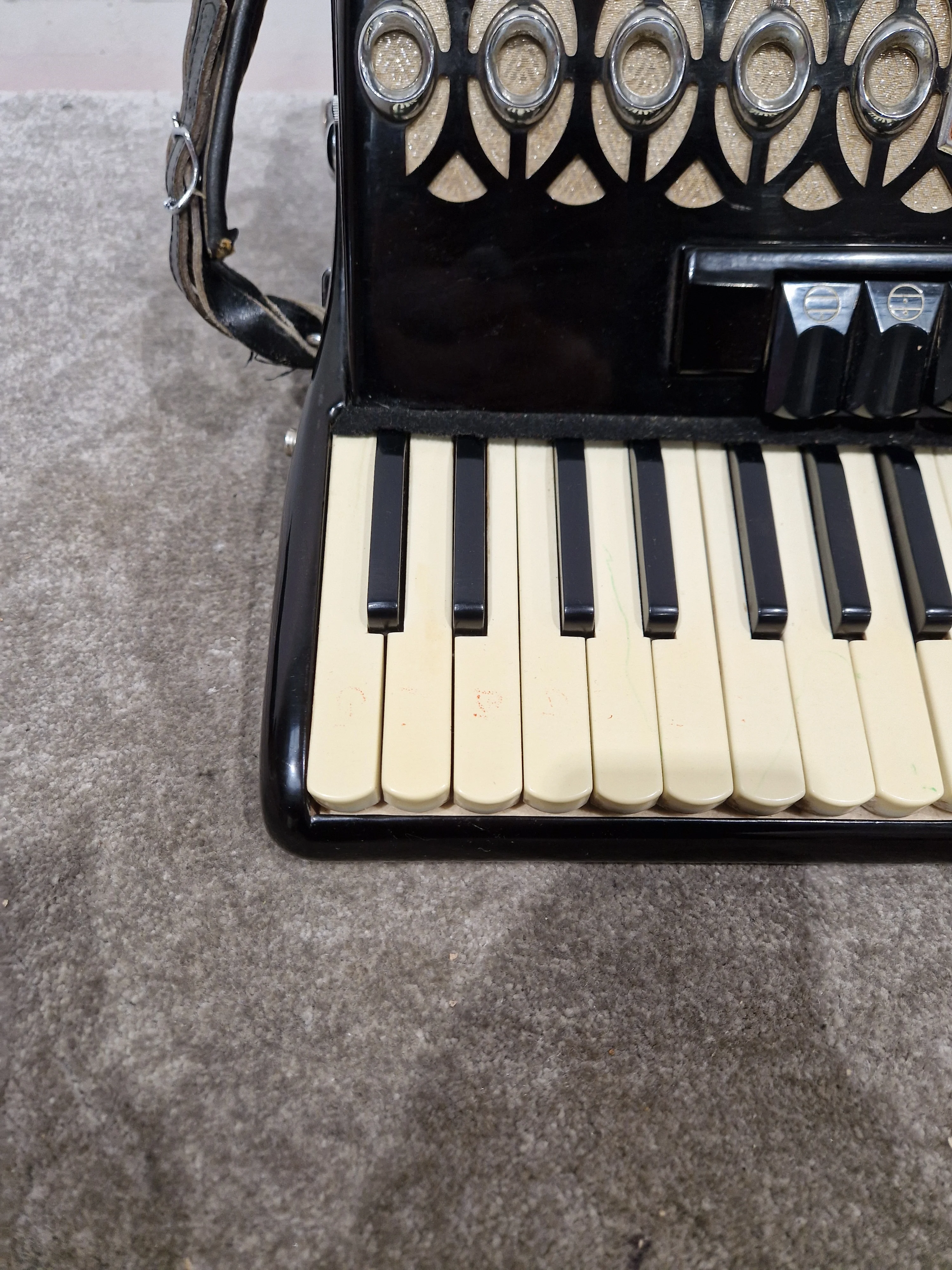 Baile Ballerina Piano Accordion Black Accordion - Well-Preserved Craftsmanship - Good w/ Hard Case - Image 12