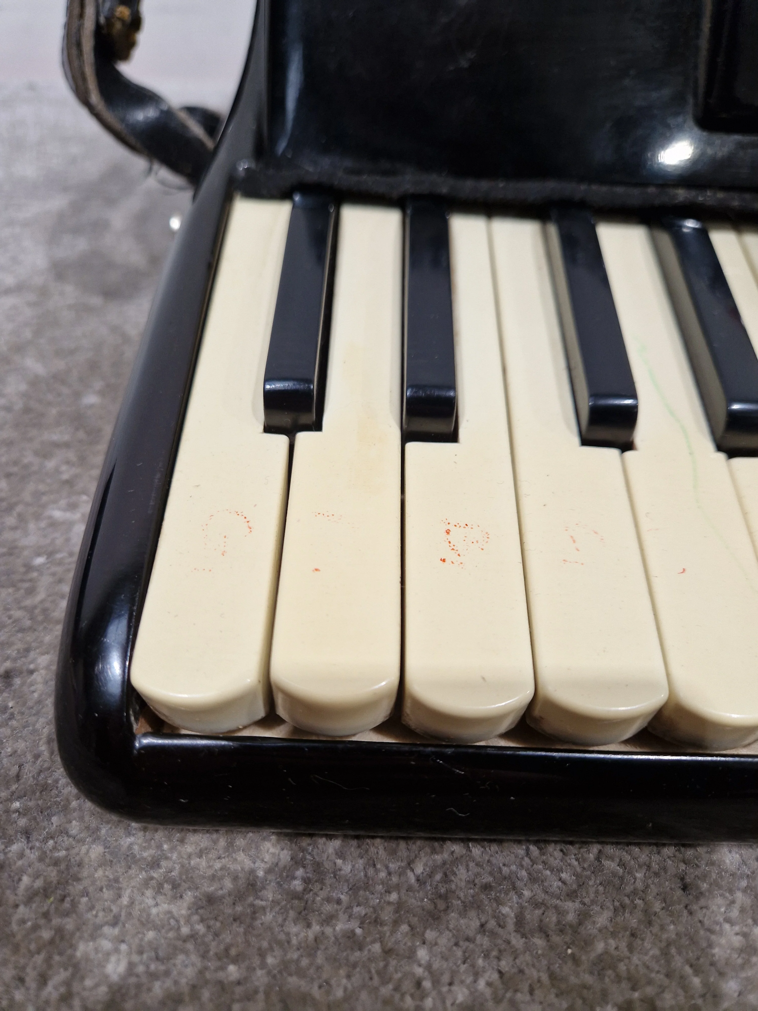 Baile Ballerina Piano Accordion Black Accordion - Well-Preserved Craftsmanship - Good w/ Hard Case - Image 3