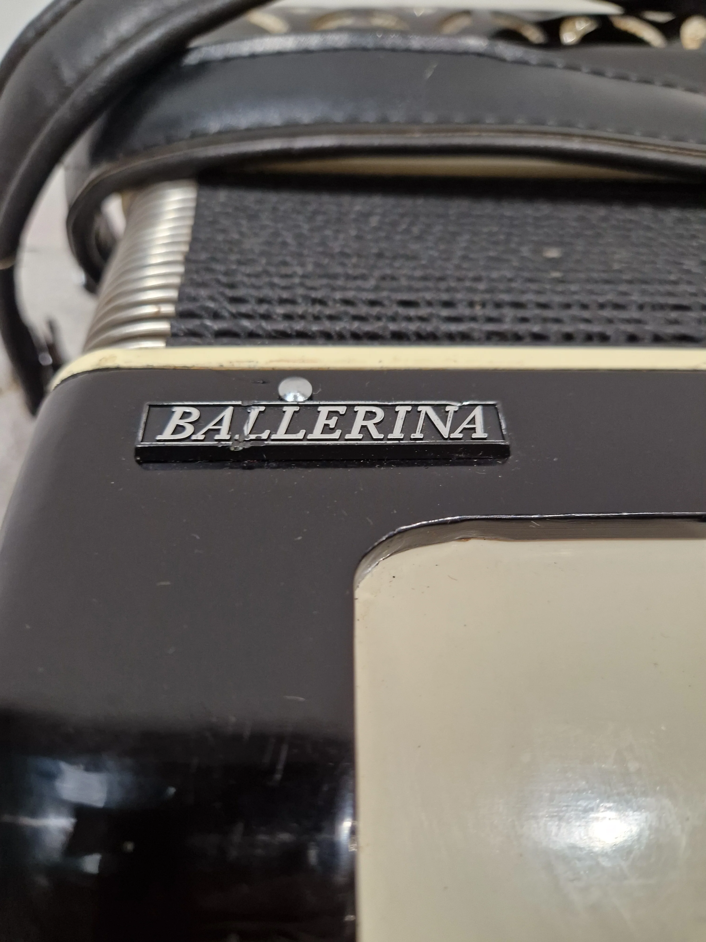 Baile Ballerina Piano Accordion Black Accordion - Well-Preserved Craftsmanship - Good w/ Hard Case - Image 7