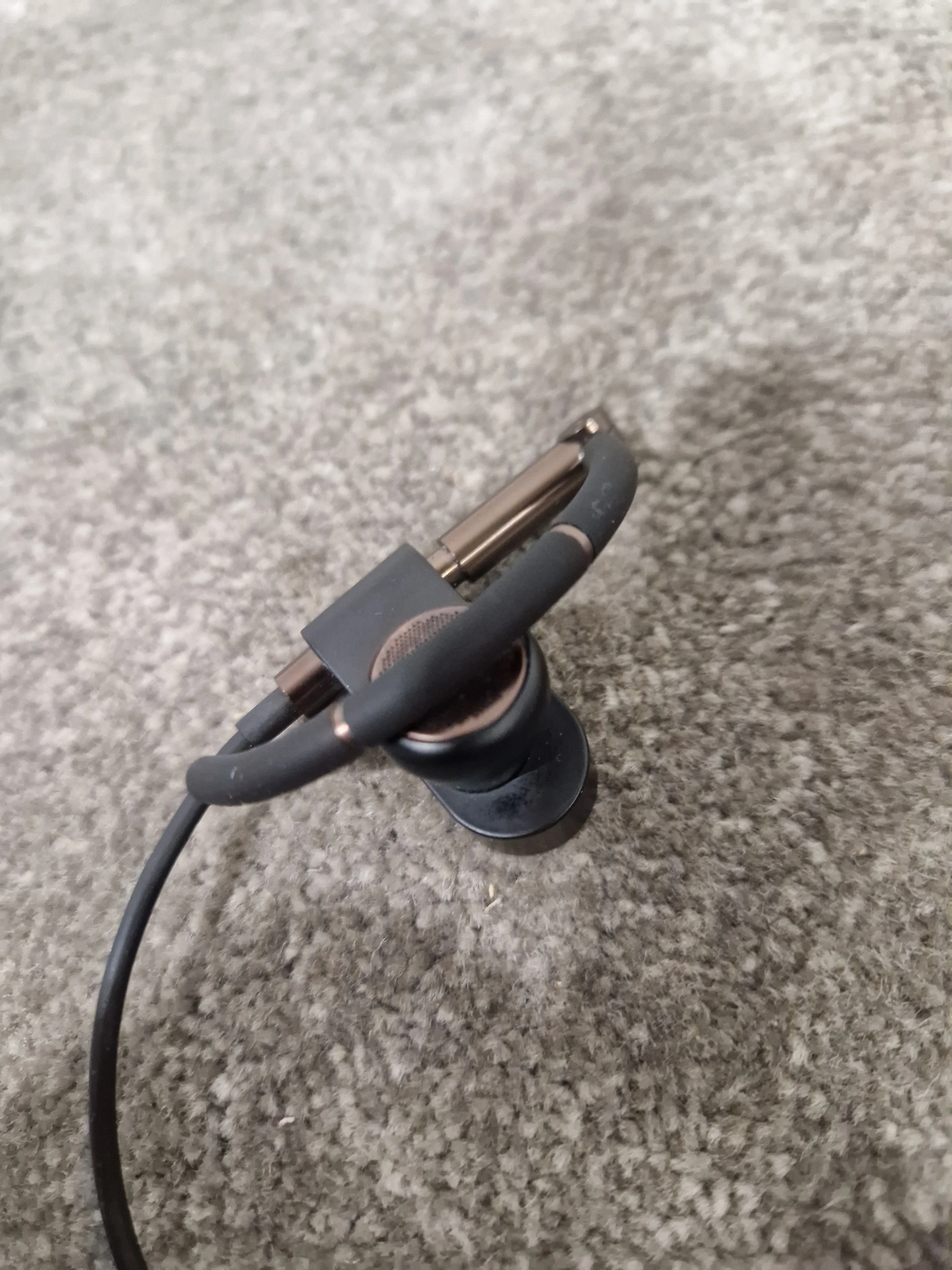 Bang & Olufsen Earset - Wireless Earphones - Bronze/Copper - Good - Image 11