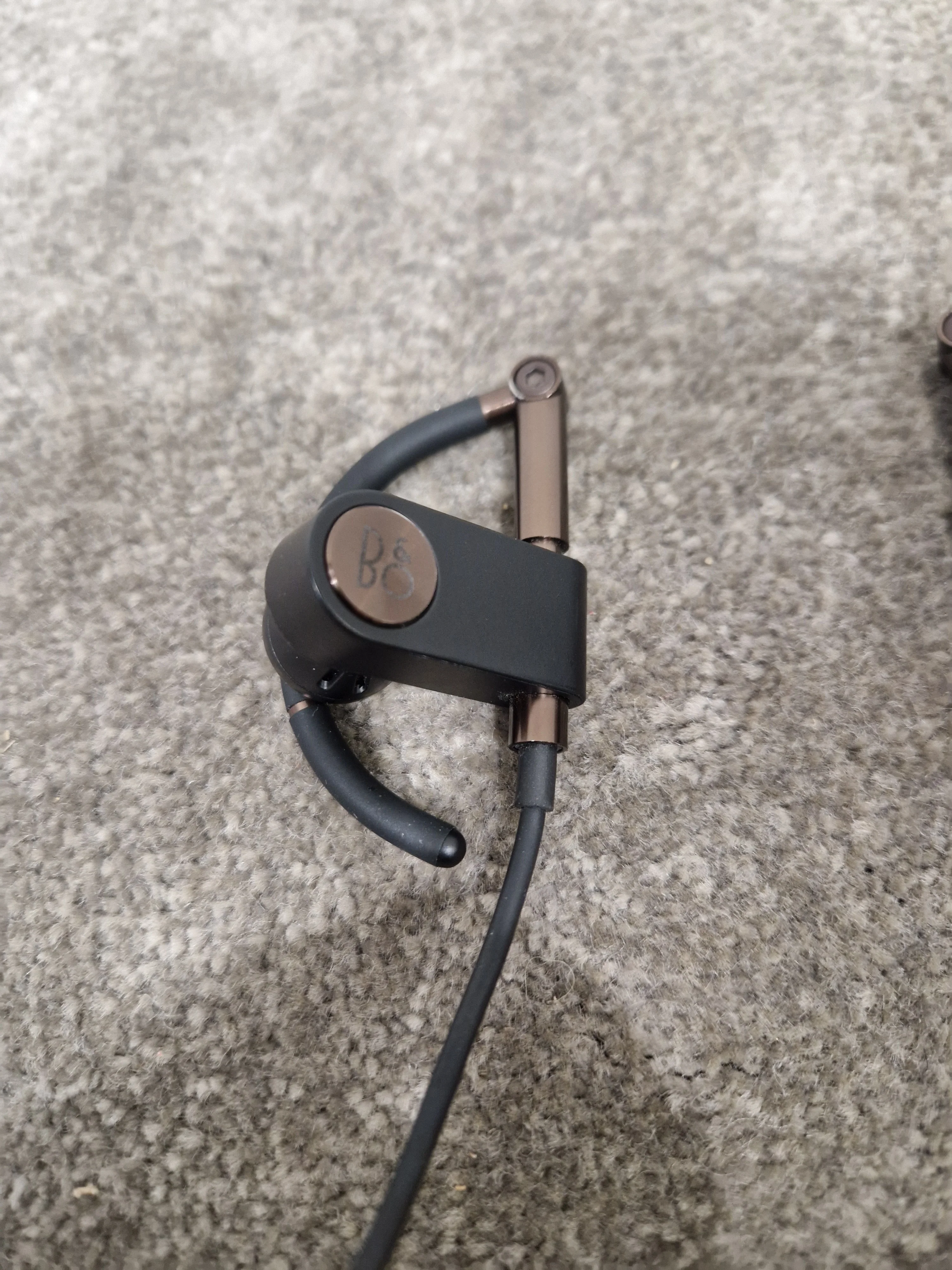 Bang & Olufsen Earset - Wireless Earphones - Bronze/Copper - Good - Image 6