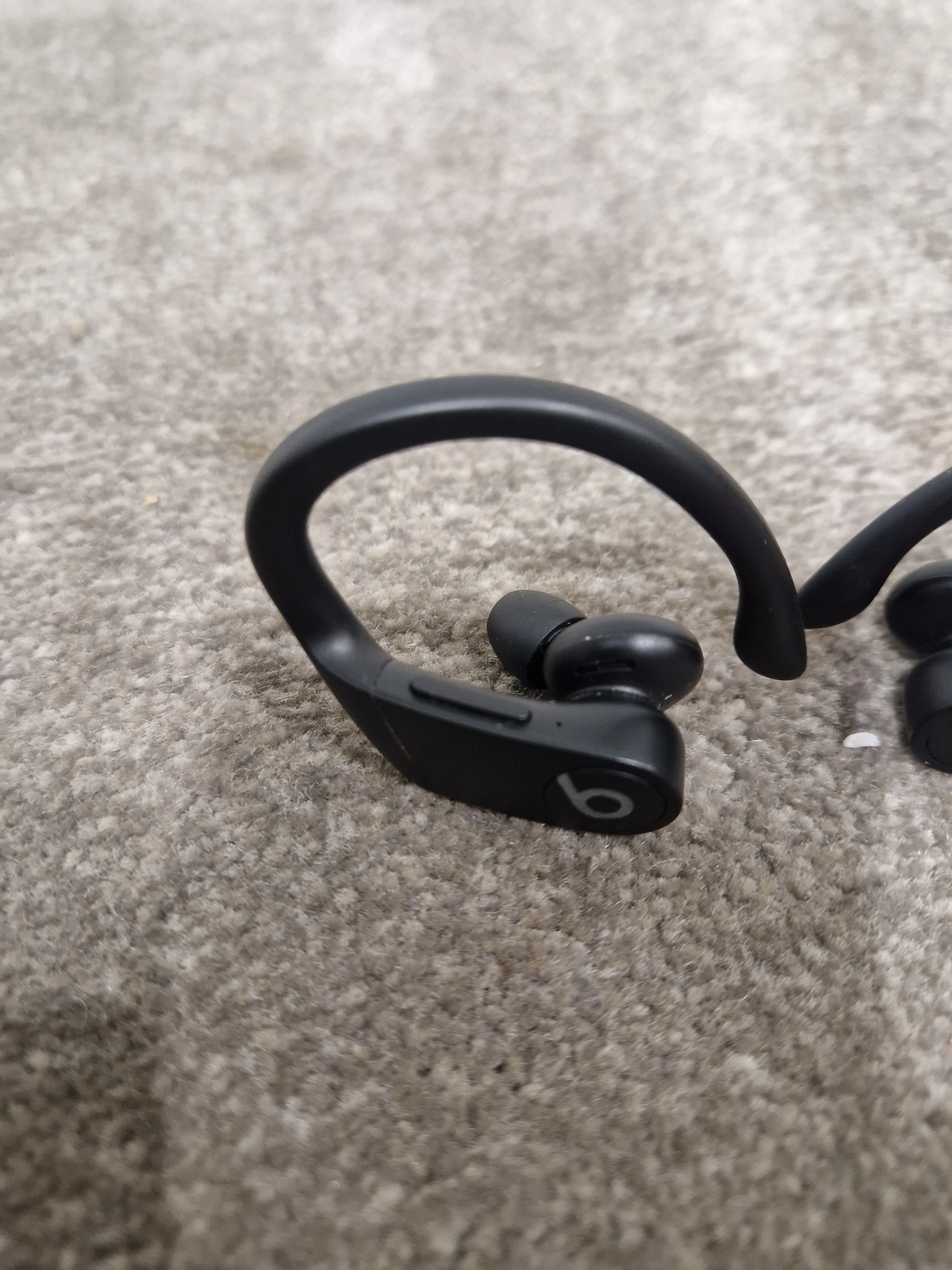 Beats Powerbeats Pro - Wireless Earbuds - Black - Excellent - Image 11