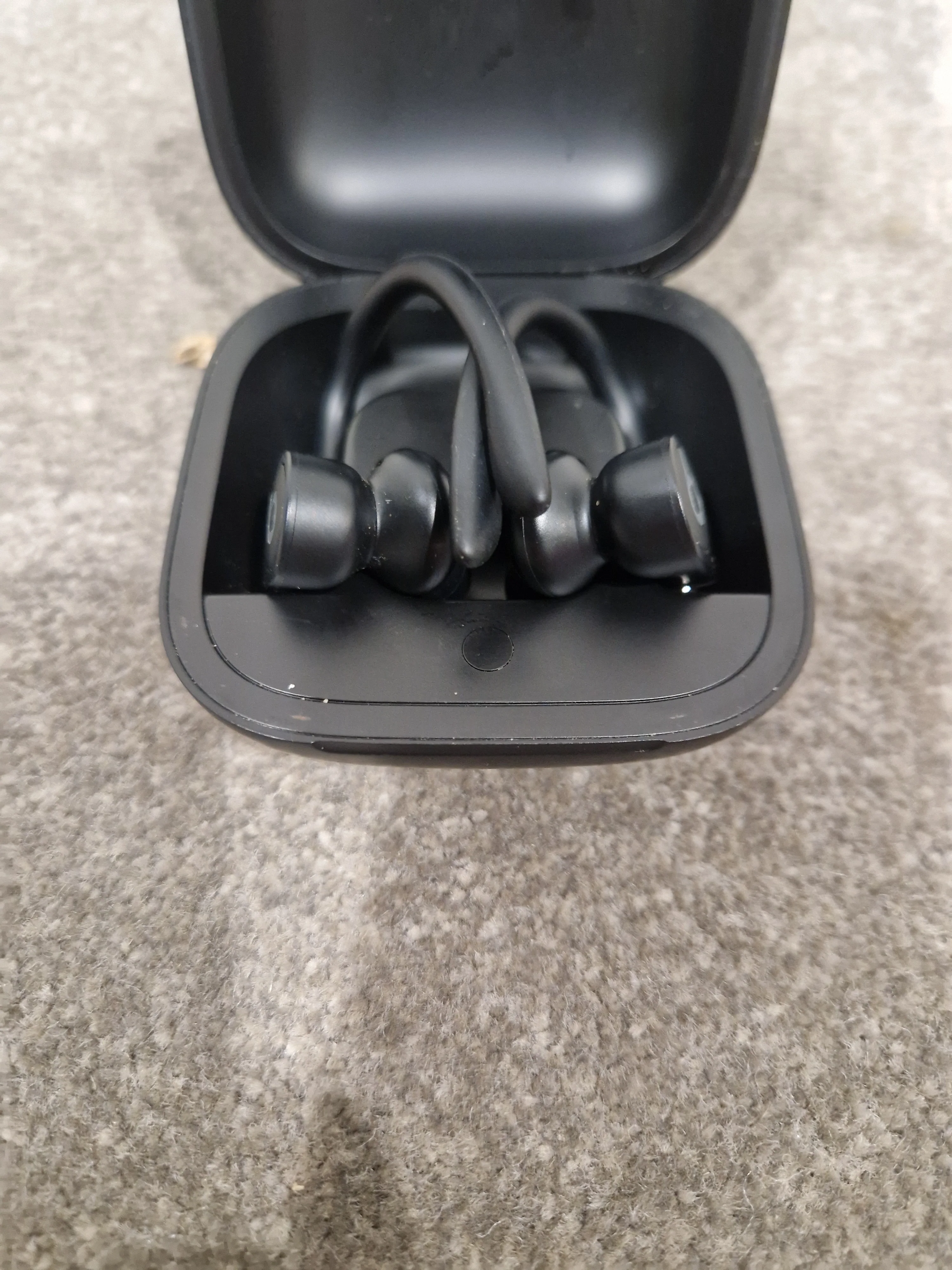 Beats Powerbeats Pro - Wireless Earbuds - Black - Excellent - Image 8