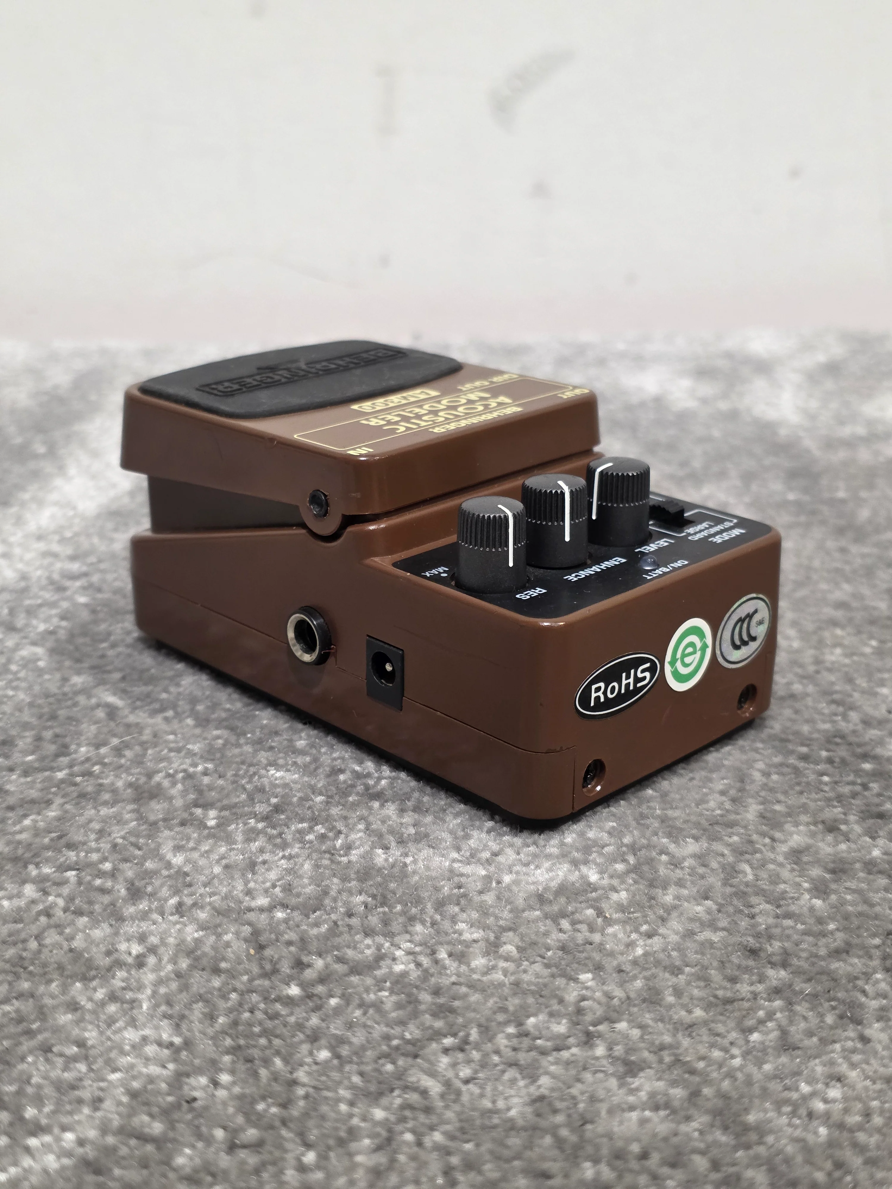 Behringer AM300 - Acoustic Modeler Effects Pedal - Brown - Good - Image 3