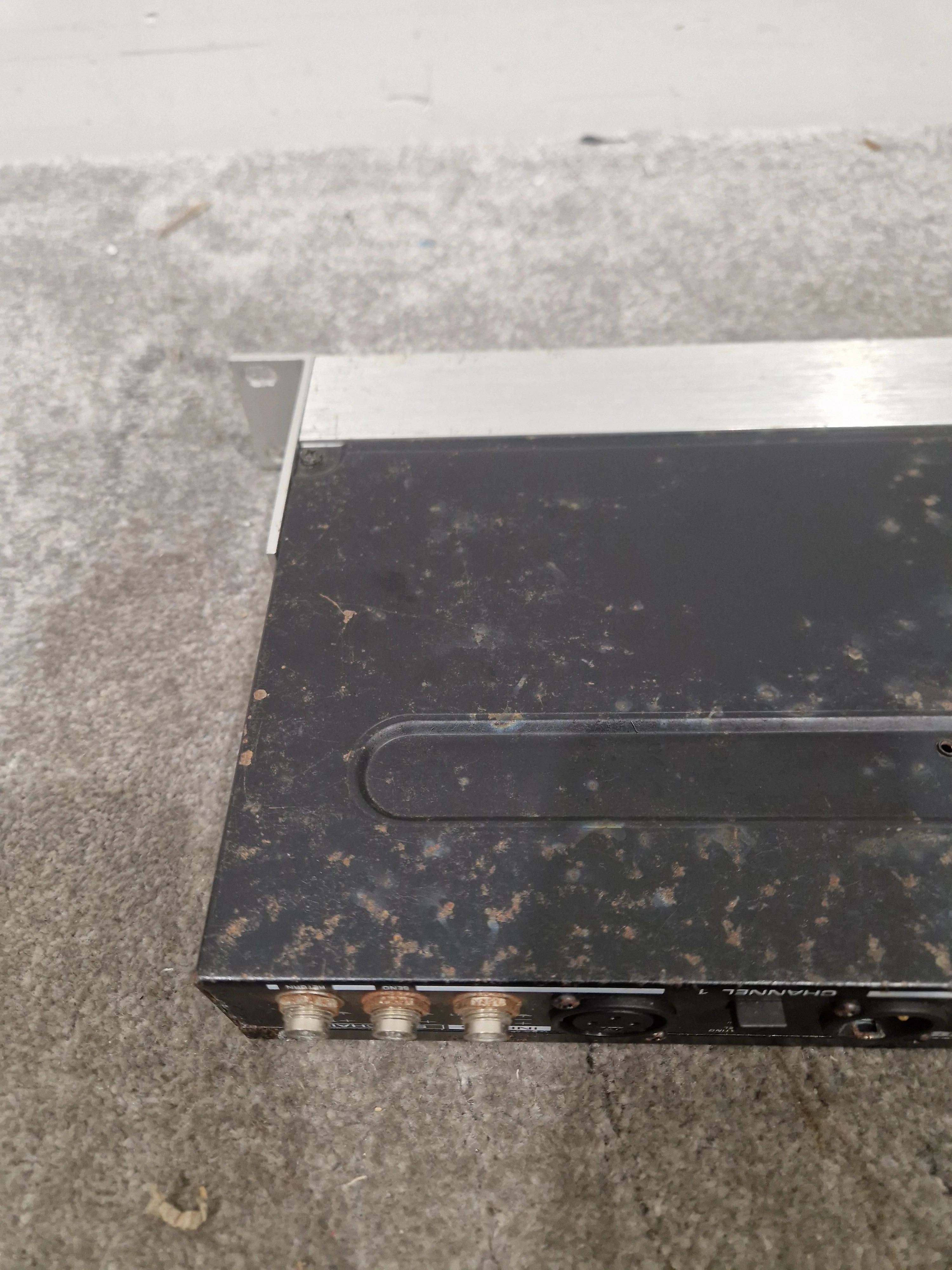 Behringer Autocom Pro MDX 1400 - Audio Dynamics Processor - Fair - Image 11