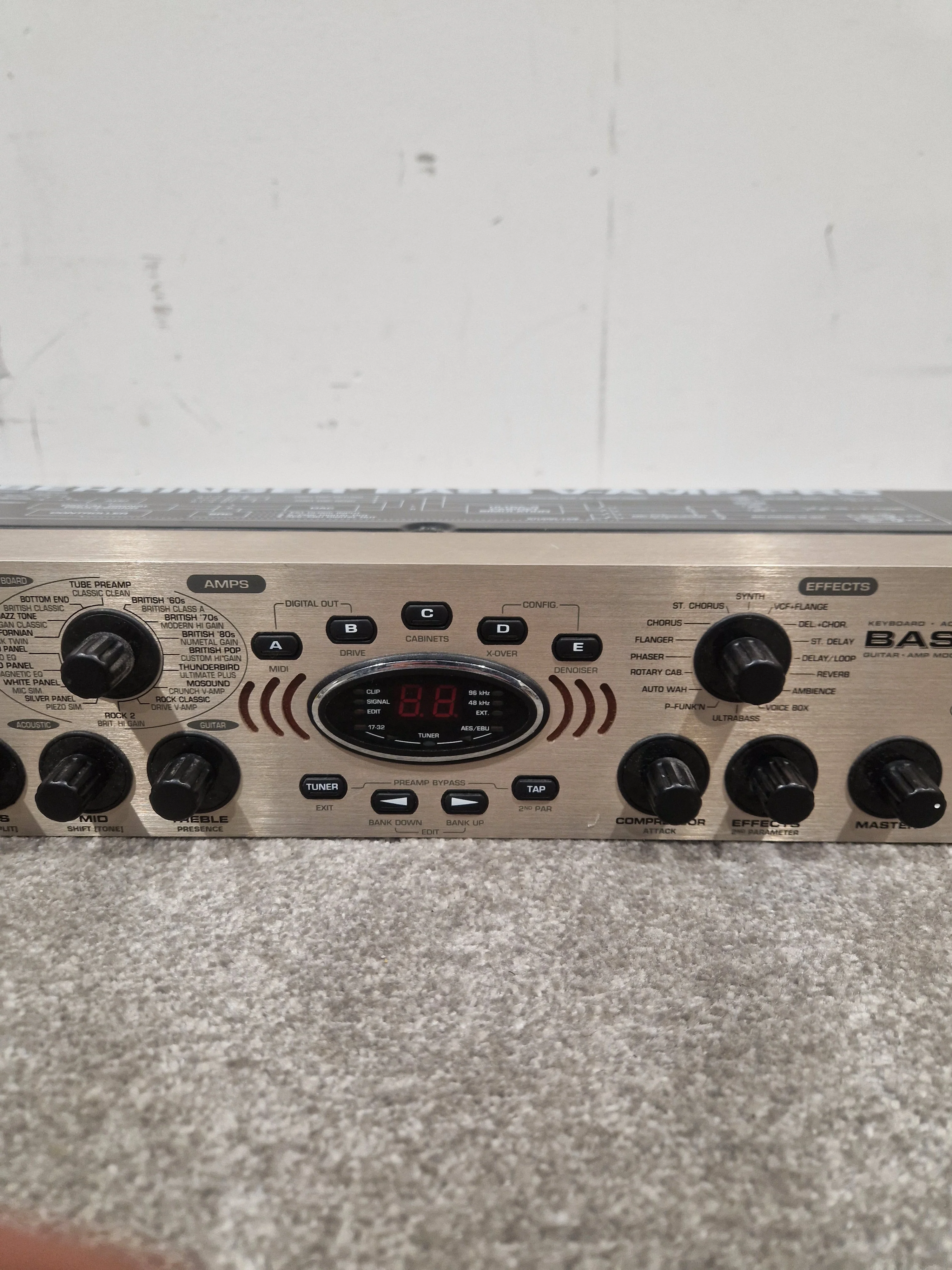 Behringer Bass V-AMP Pro Effects Processor - Multi-Effects - Excellent w/ Power Supply - Image 4