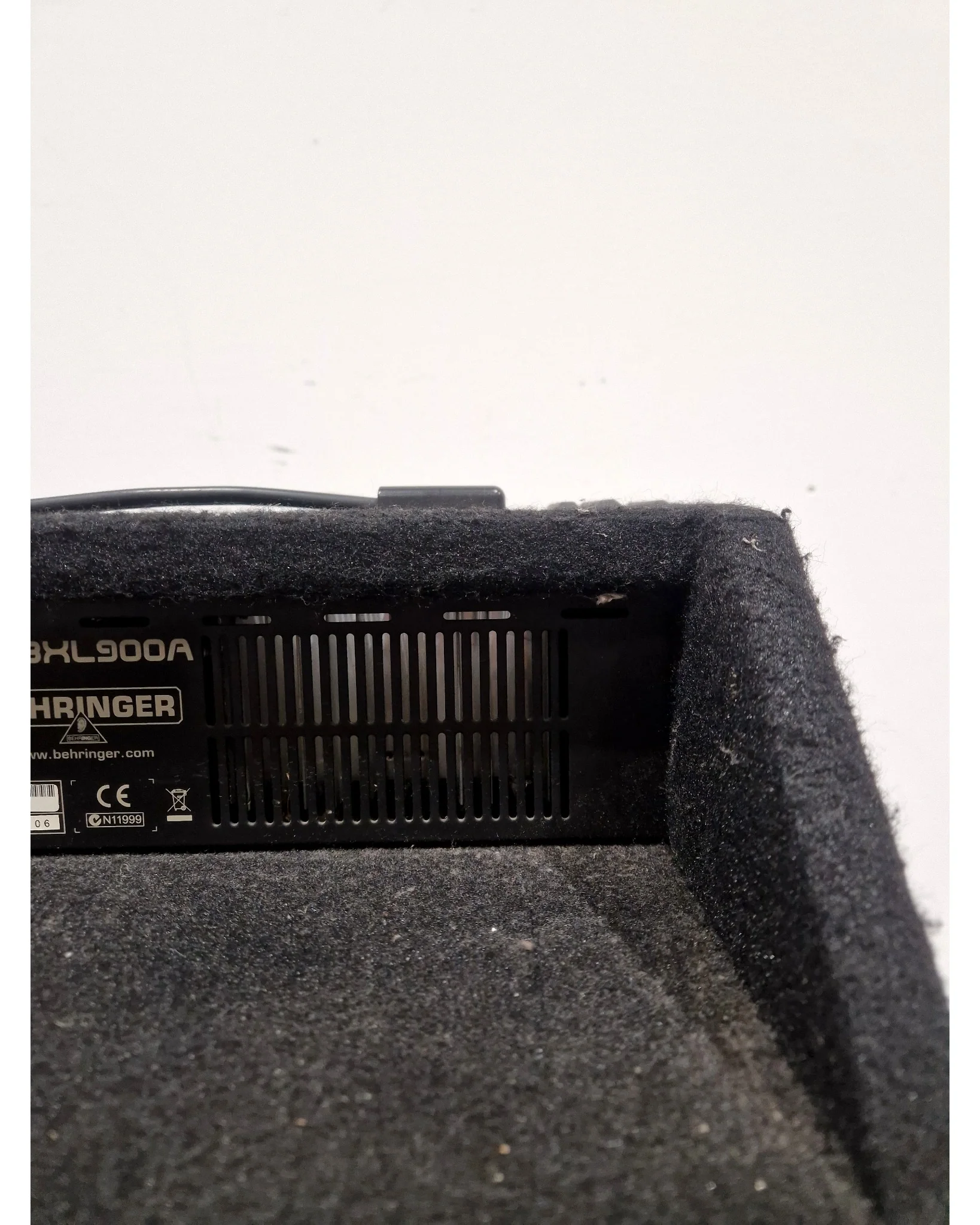 Behringer BXL900A - Bass Amplifier Combo - Black - Good - Image 3