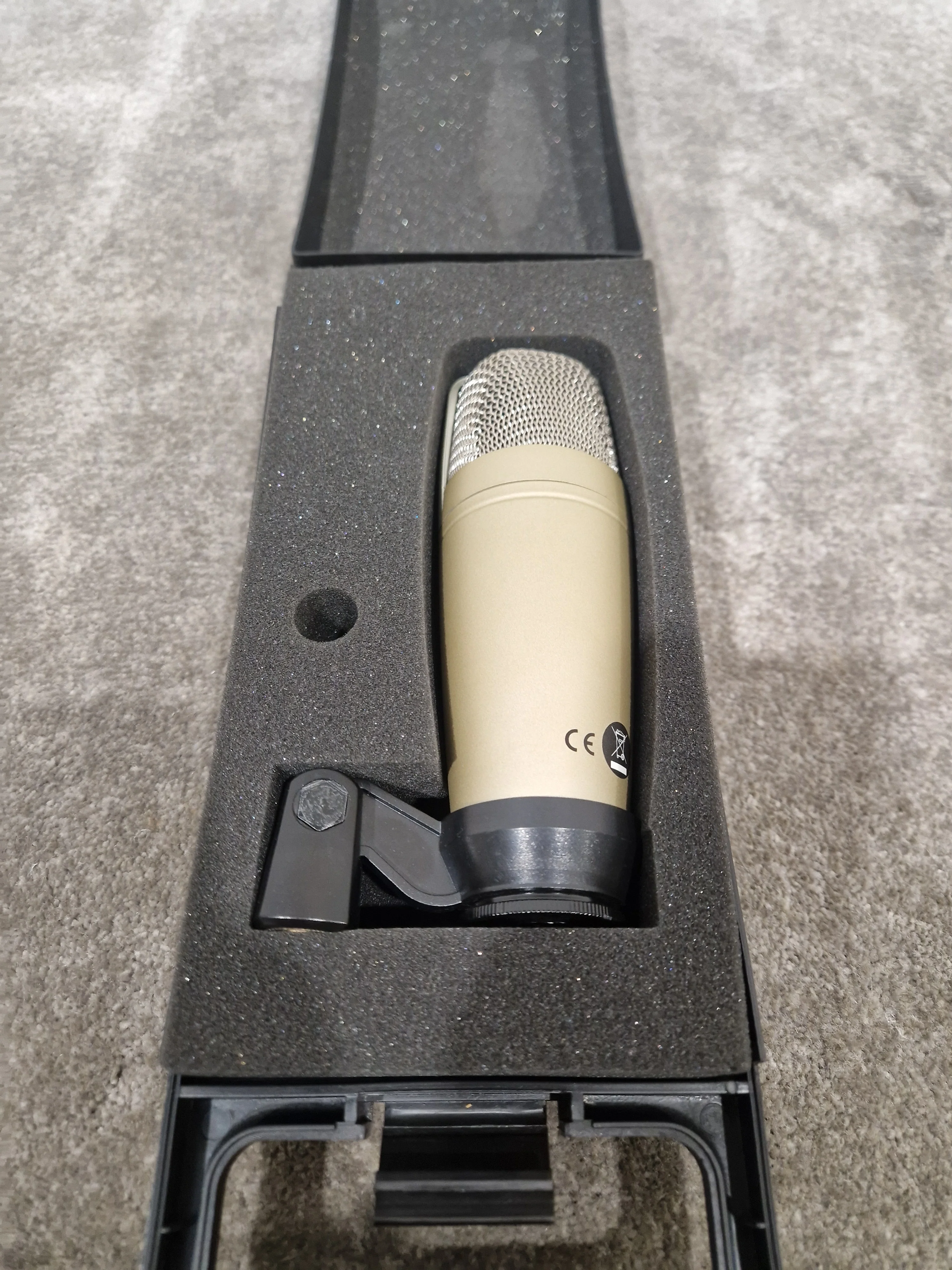 Behringer C-1 Microphone - Cardioid Condenser - Very Good w/ Hard Case - Image 3