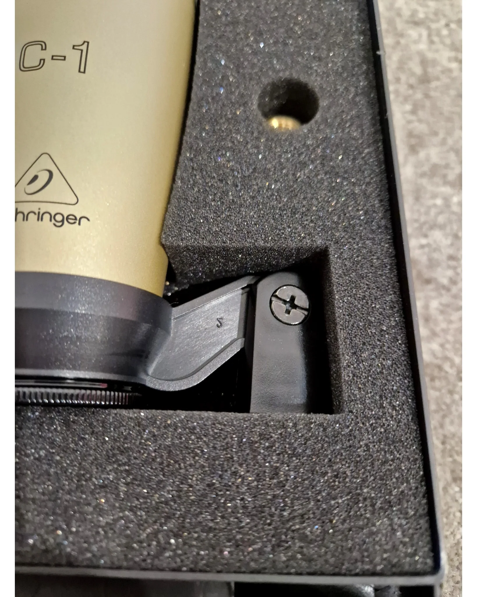 Behringer C-1 - Studio Condenser Microphone - Excellent w/ Hard Case, Original Box & Manuals - Image 7