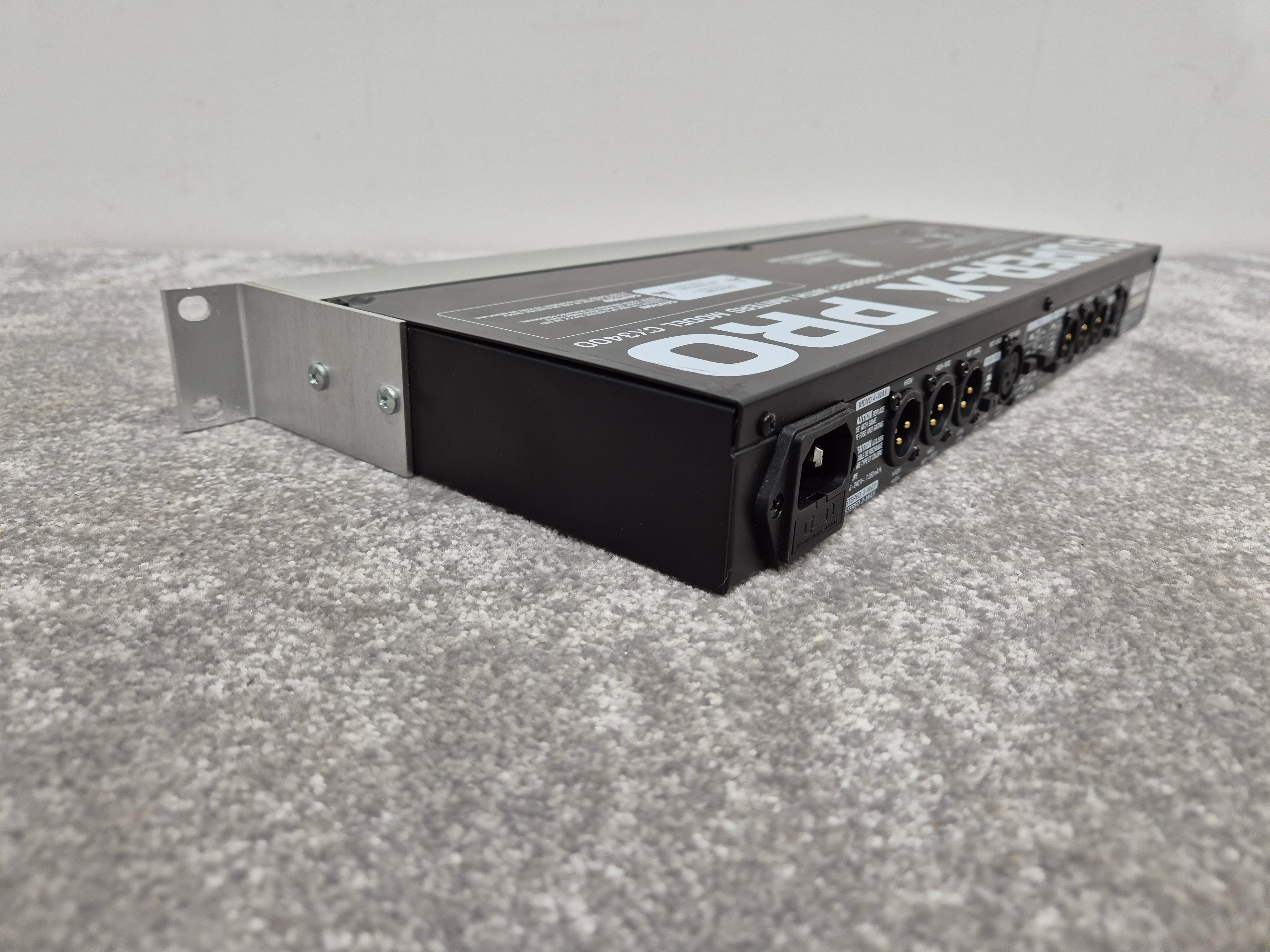 Behringer CX3400 V2 Super-X - High-Precision Stereo Crossover - Image 10