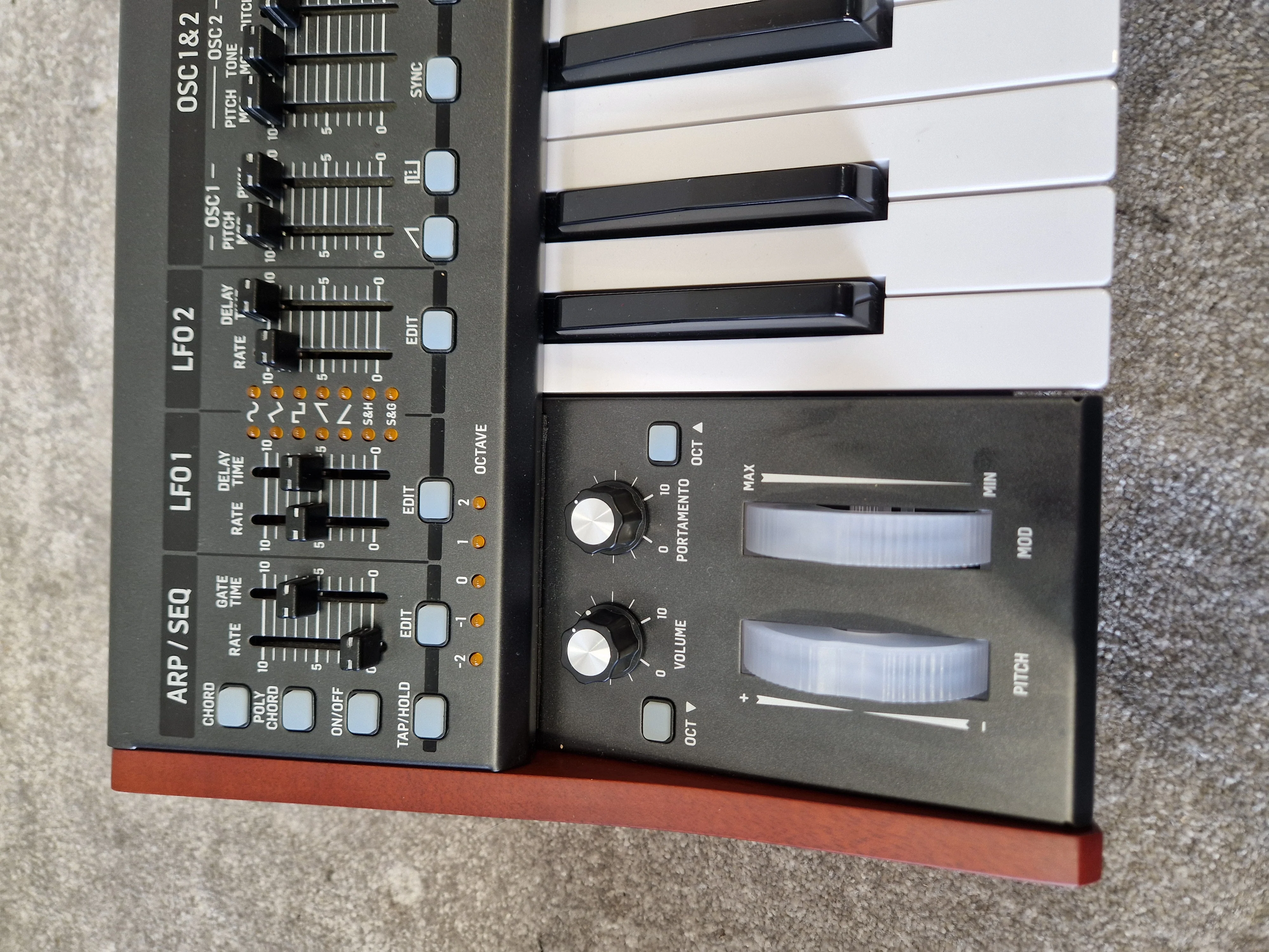 Behringer DeepMind 6 Synthesizer – 6-Voice Analog Polyphony  – Mint w/ Original Box - Image 3