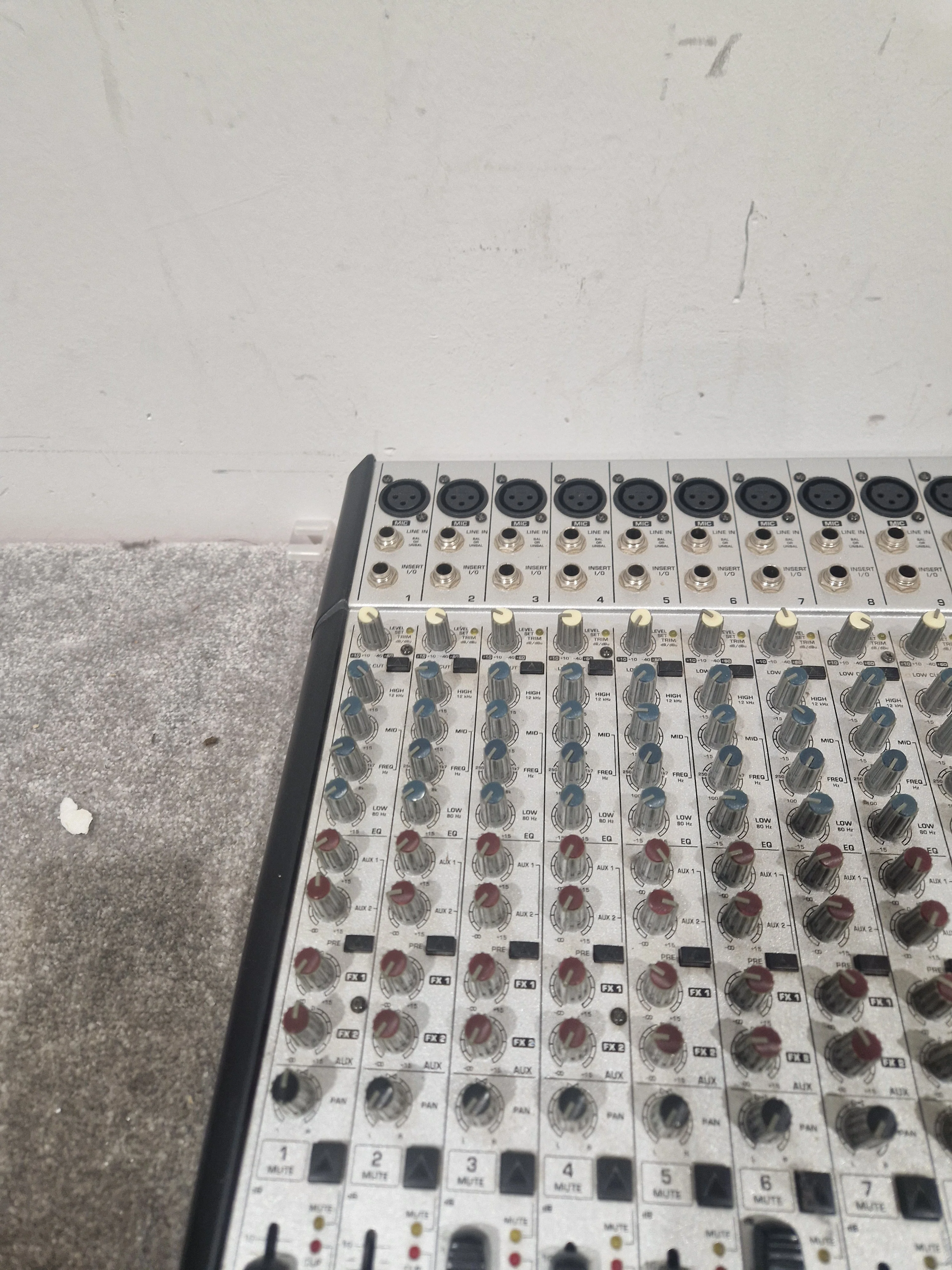 Behringer Eurodesk Sl3242fx-Pro Mixer - Multi-Effects Engine - Very Good w/ Power Cable - Image 16