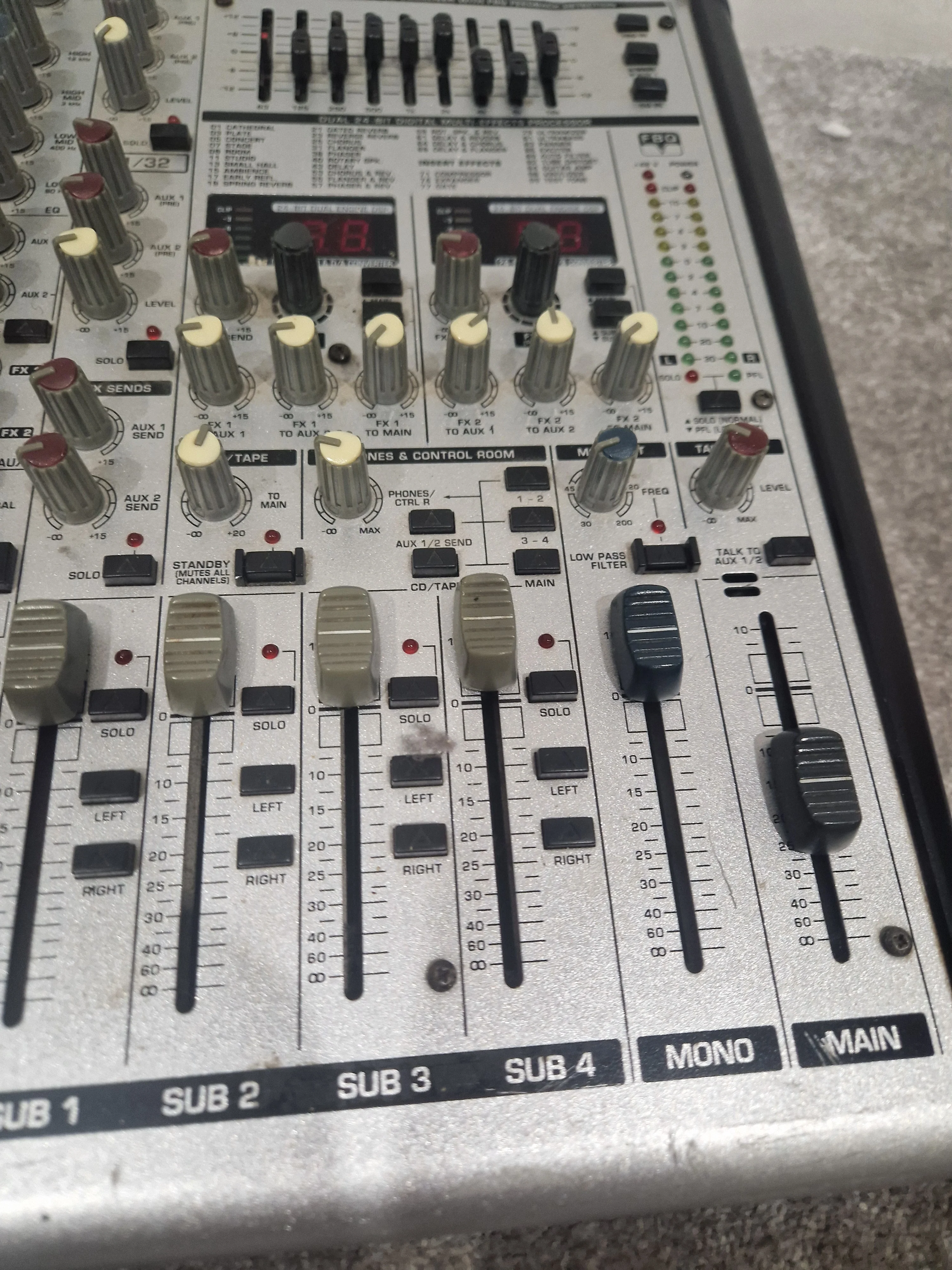 Behringer Eurodesk Sl3242fx-Pro Mixer - Multi-Effects Engine - Very Good w/ Power Cable - Image 22