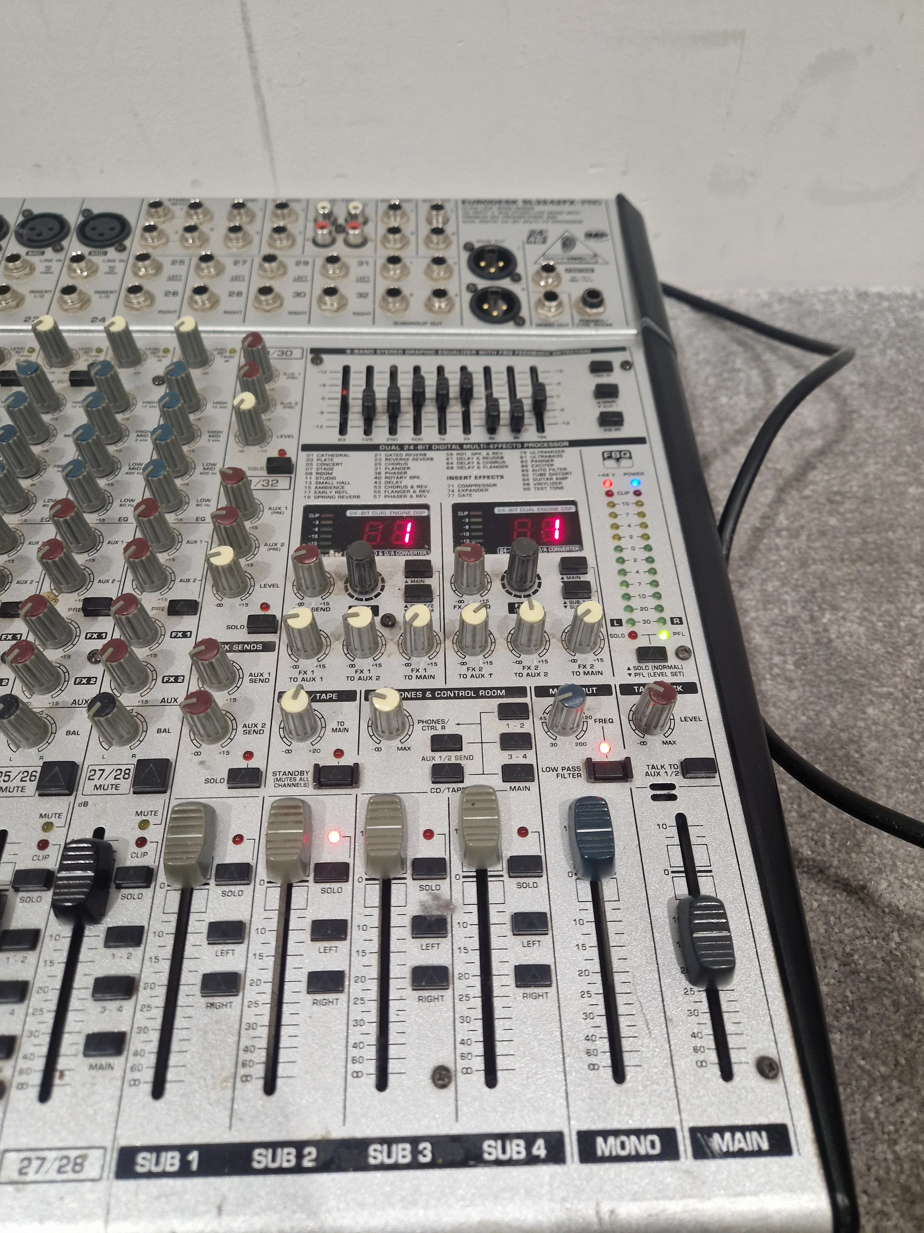 Behringer Eurodesk Sl3242fx-Pro Mixer - Multi-Effects Engine - Very Good w/ Power Cable - Image 8