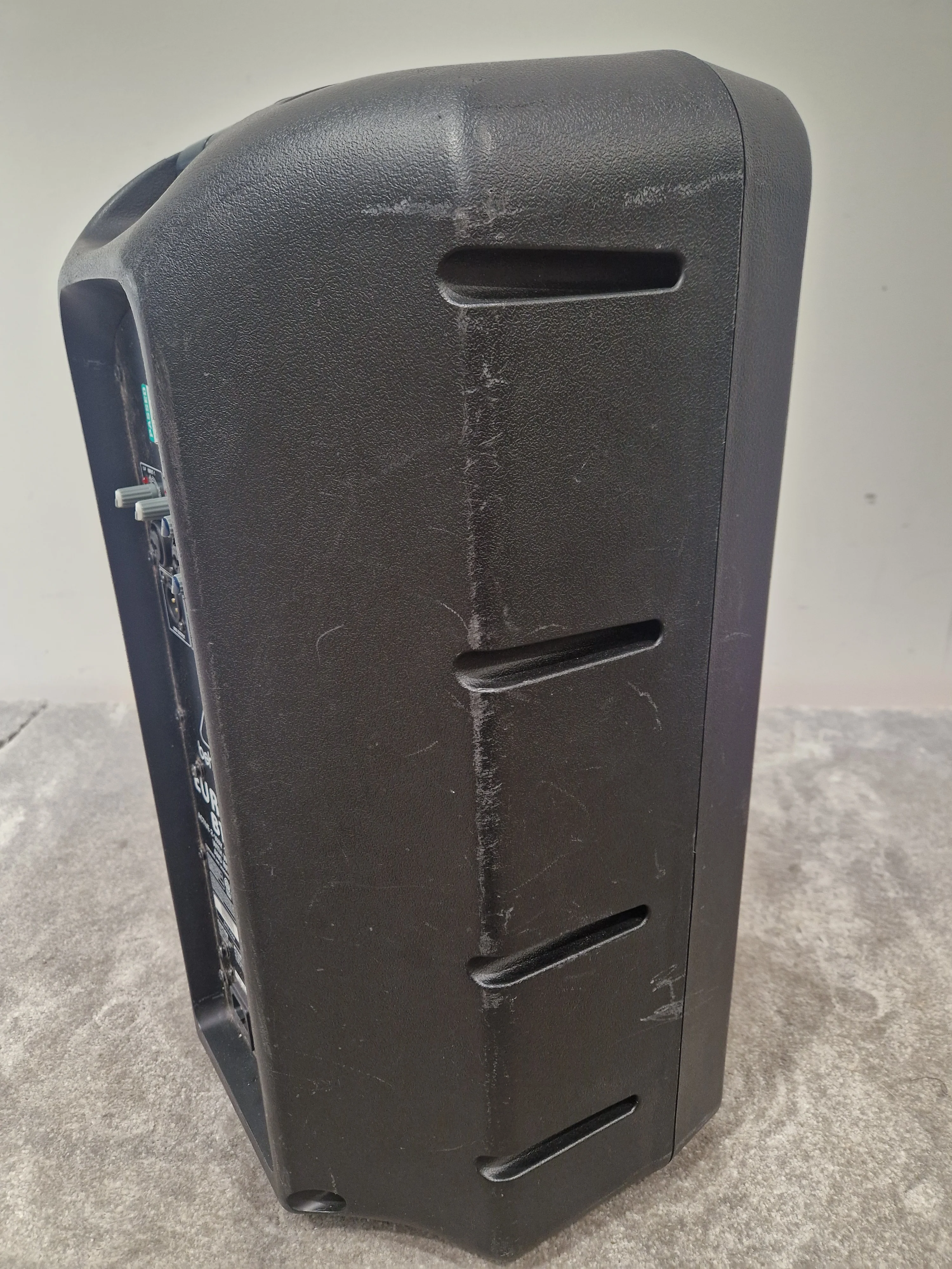 Behringer Eurolive B112d - Active PA Speaker, 1000W - Good w/ Power Supply - Image 10