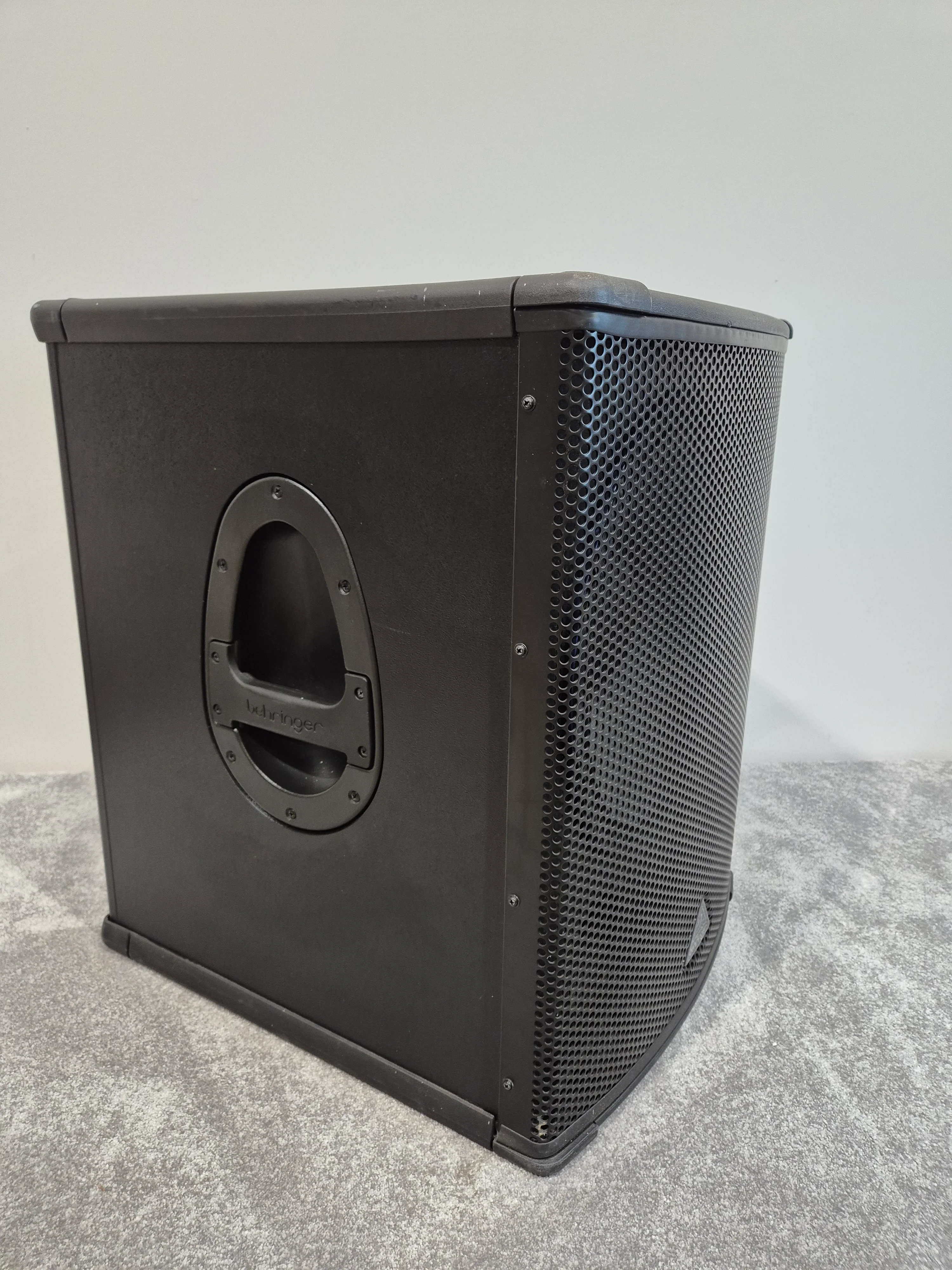 Behringer EUROLIVE B1500XP - 3000-watt High-Performance Active PA Subwoofer RRP £399 - Image 2