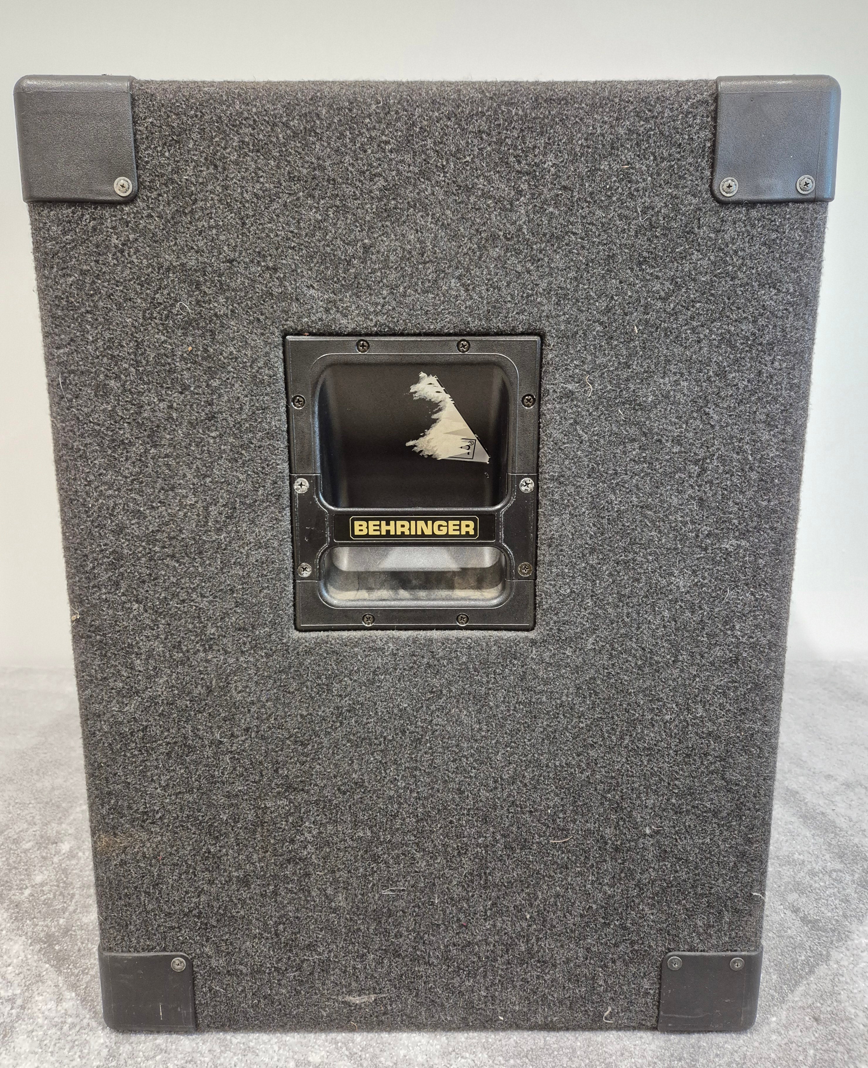 Behringer EUROLIVE B1800 - Black - 18" 1600 Watts - Image 4
