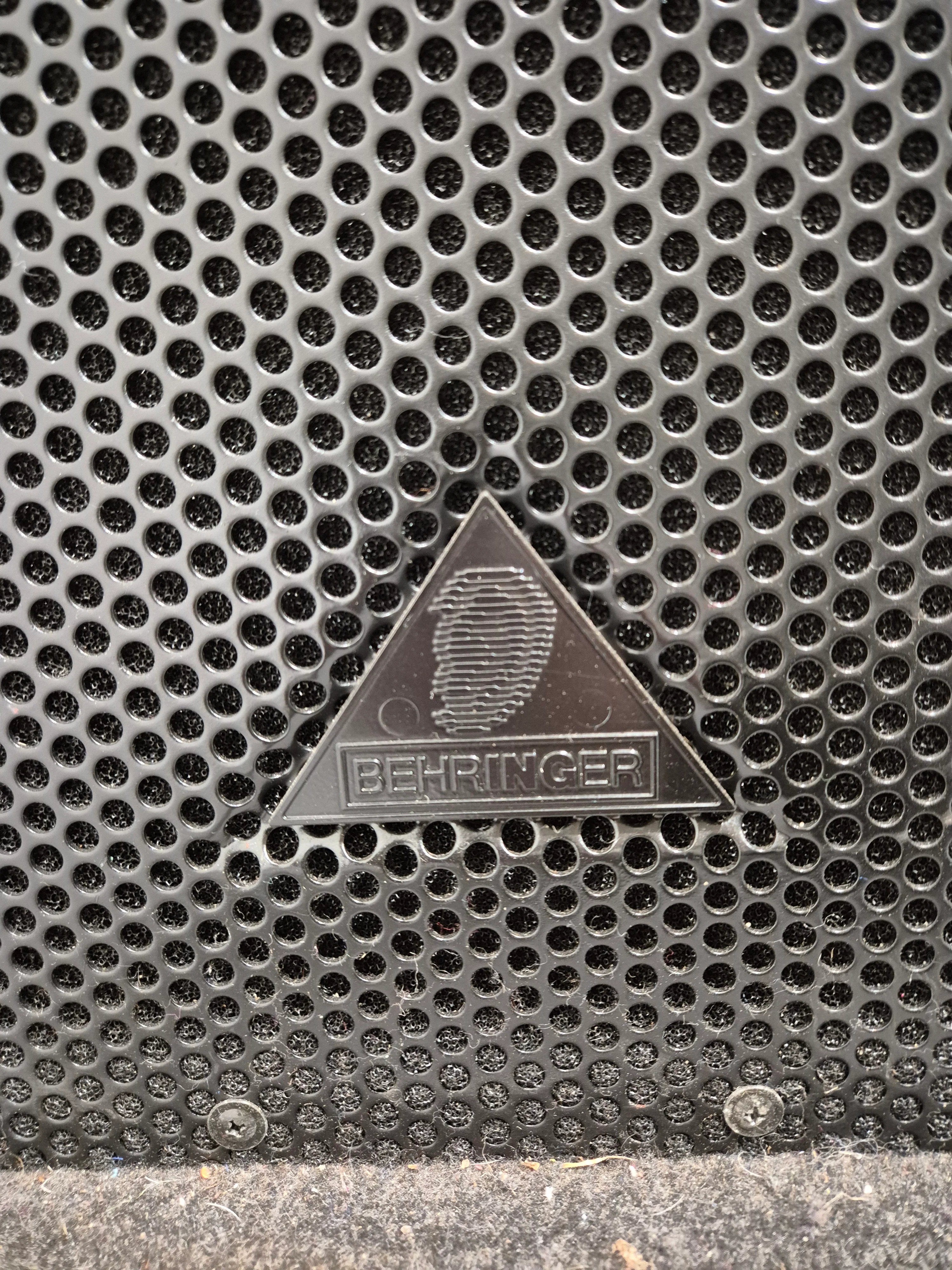 Behringer EUROLIVE B1800 - Black - 18" 1600 Watts - Image 6
