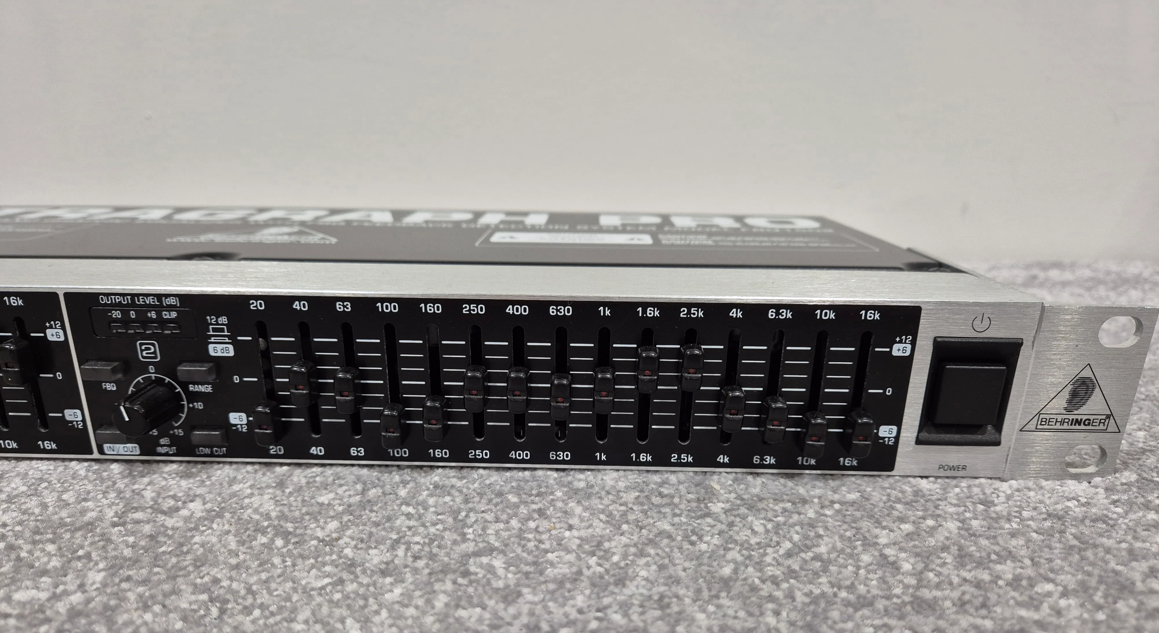 Behringer FBQ1502 Ultragraph Pro - 15-Band Stereo Graphic Equalizer - Image 4