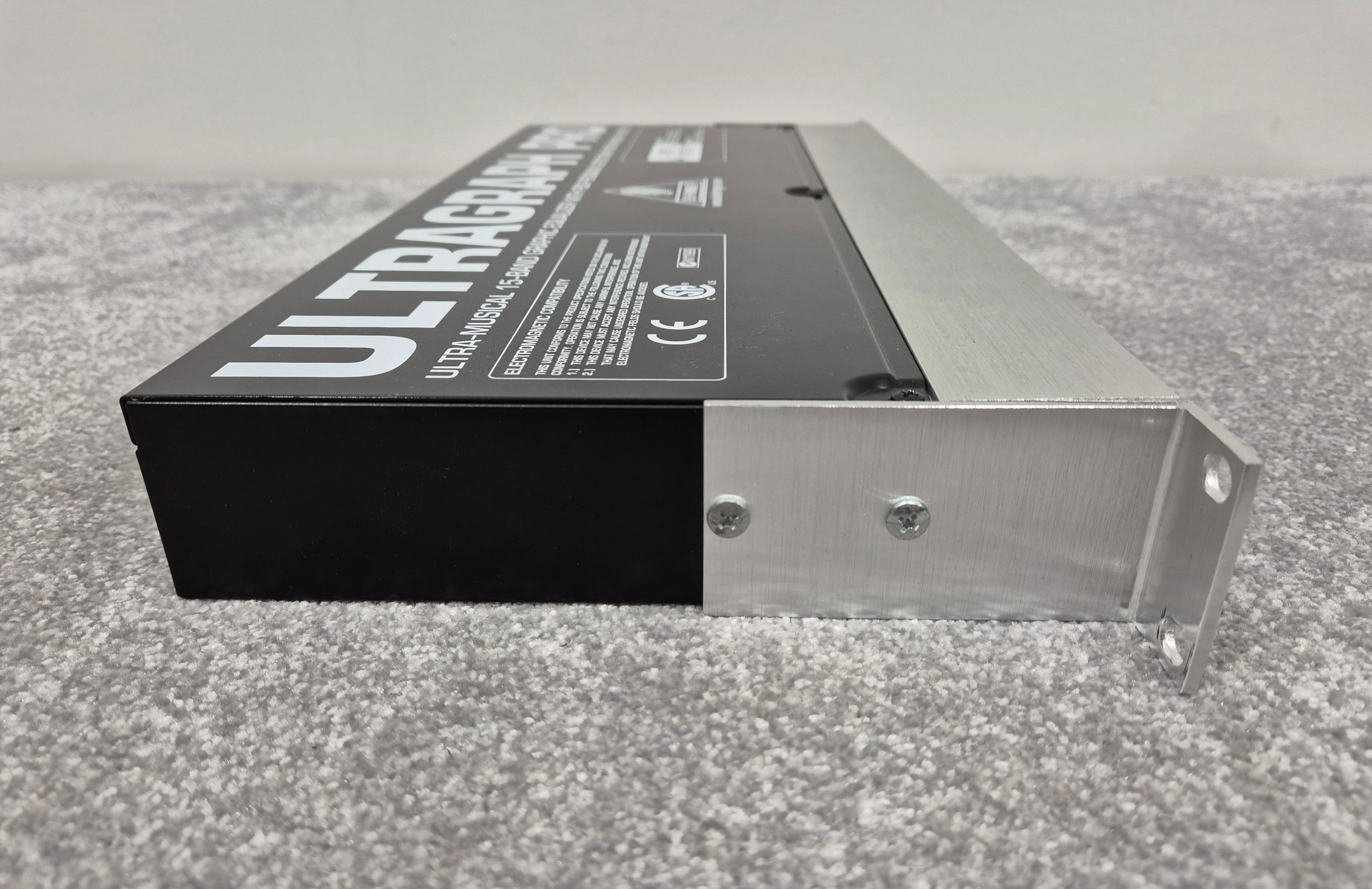 Behringer FBQ1502 Ultragraph Pro - 15-Band Stereo Graphic Equalizer - Image 5