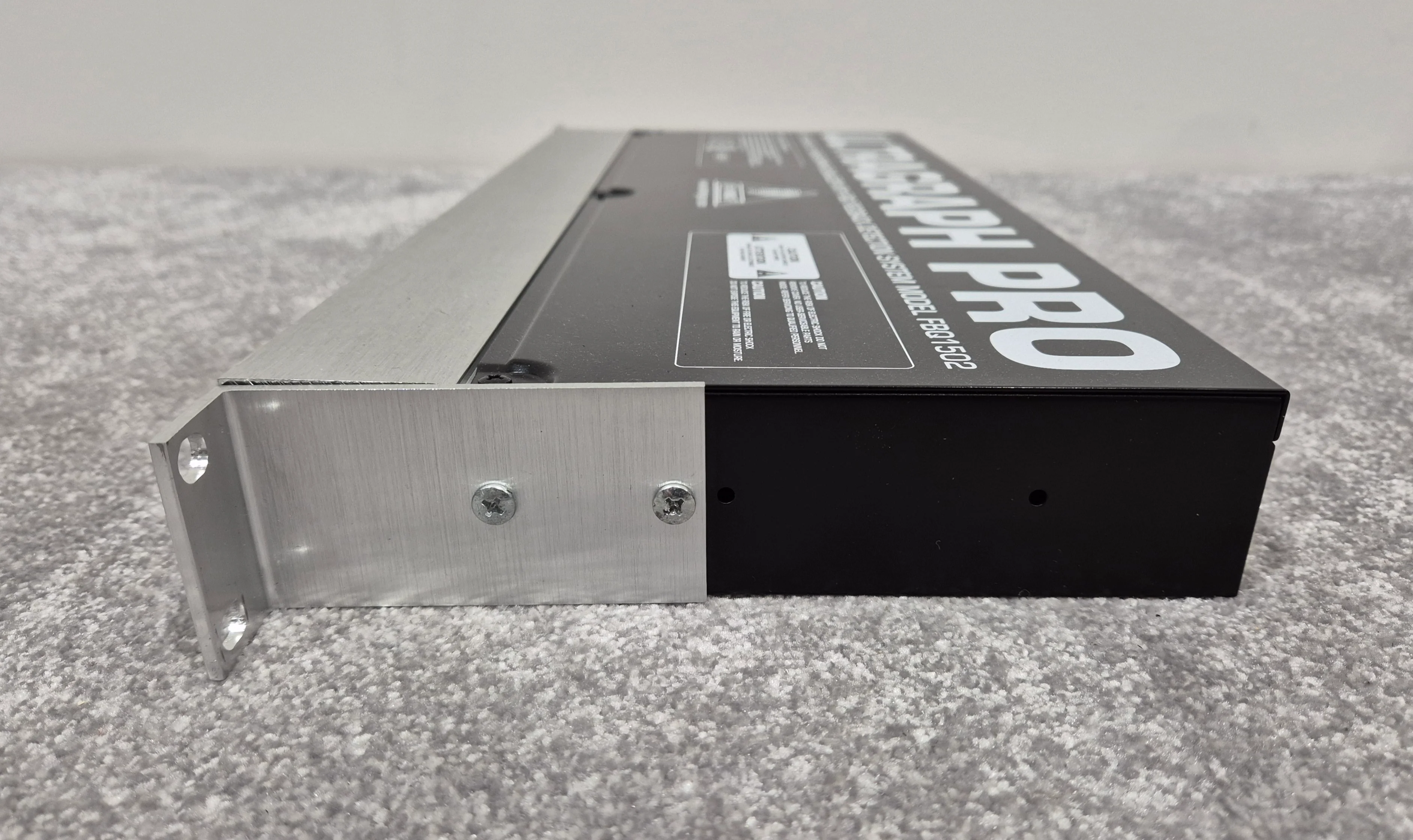 Behringer FBQ1502 Ultragraph Pro - 15-Band Stereo Graphic Equalizer - Image 9