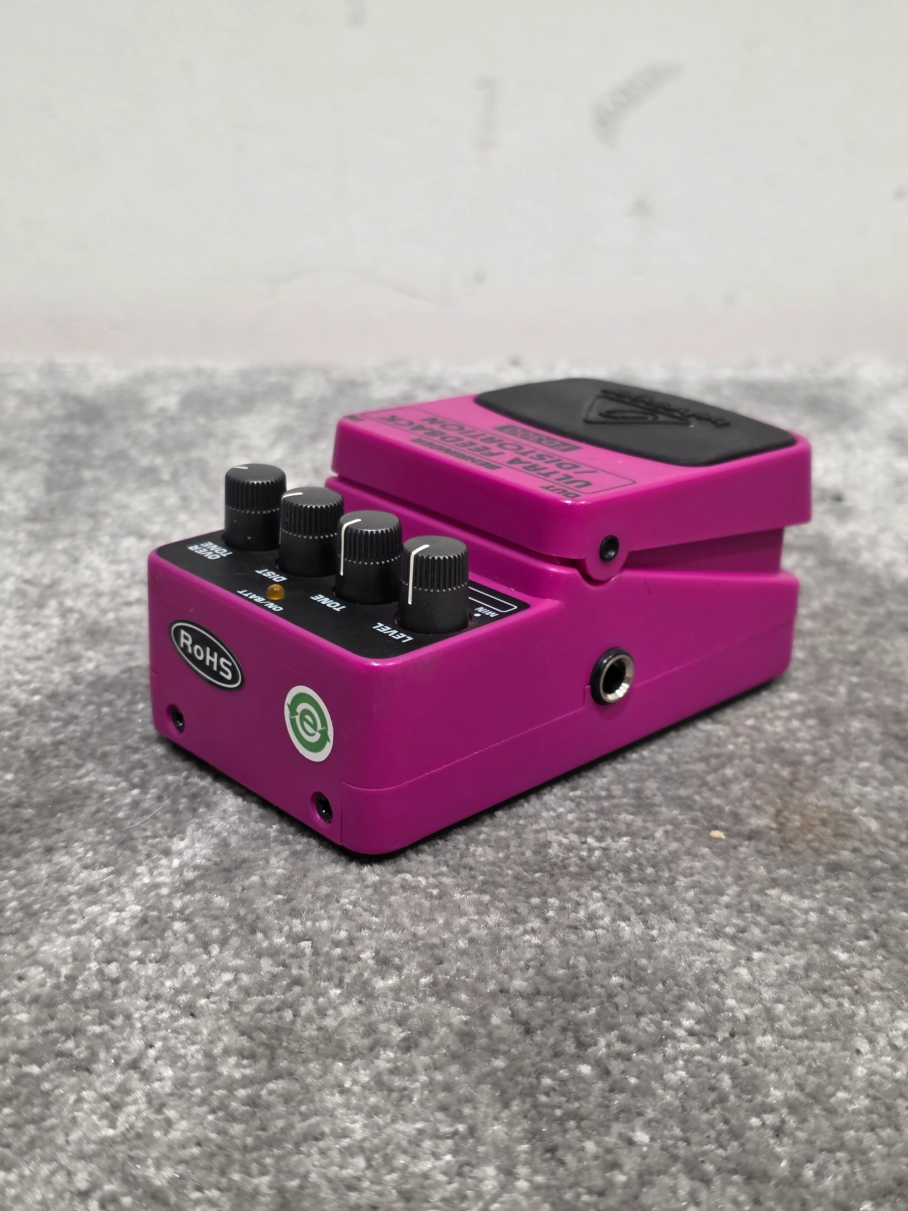 Behringer FD300 - Ultra Feedback/Distortion Pedal - Pink - Good - Image 4