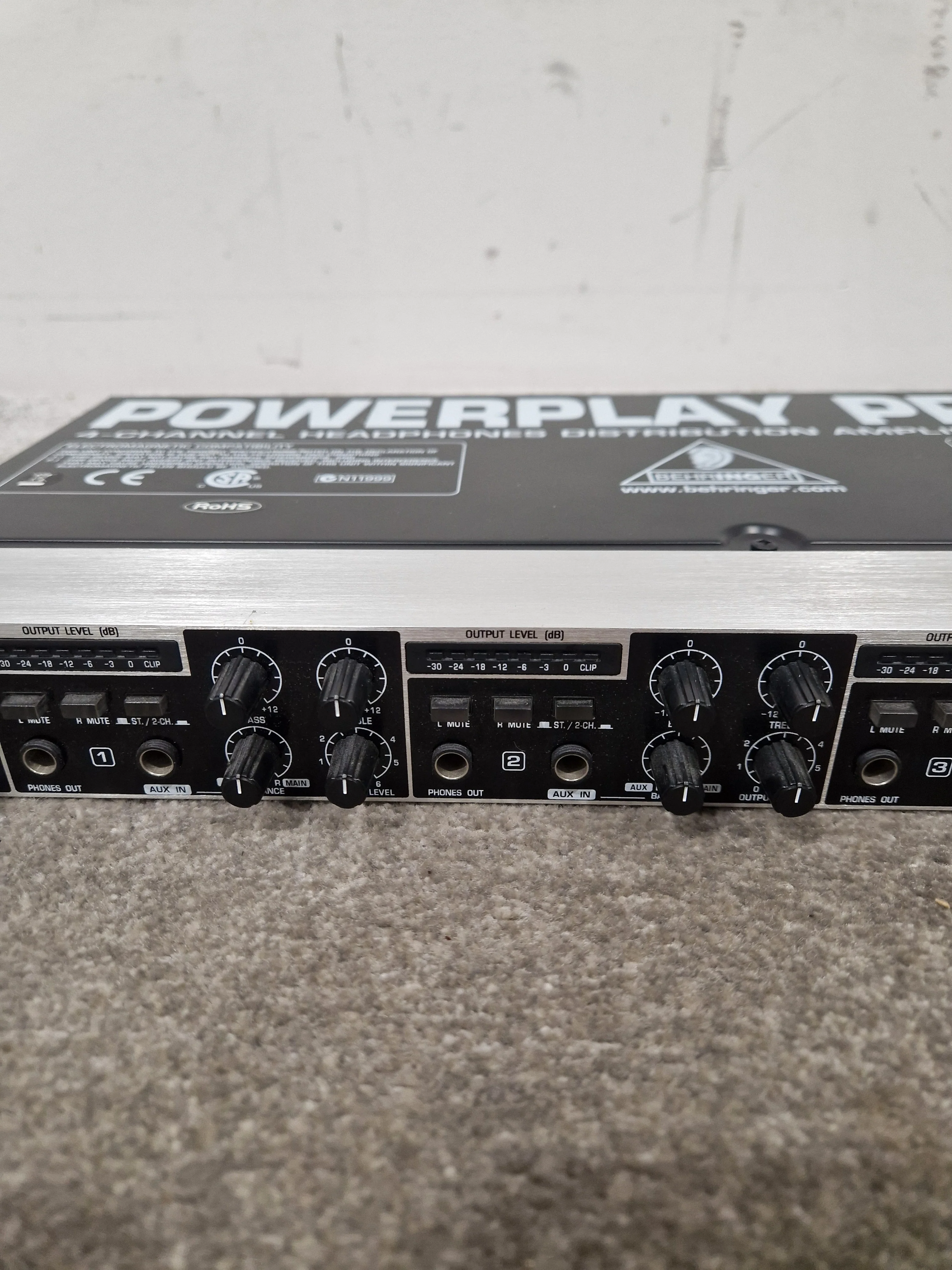 Behringer HA4700 - 4-Channel Headphone Amp - Excellent w/ Power Supply - Image 4