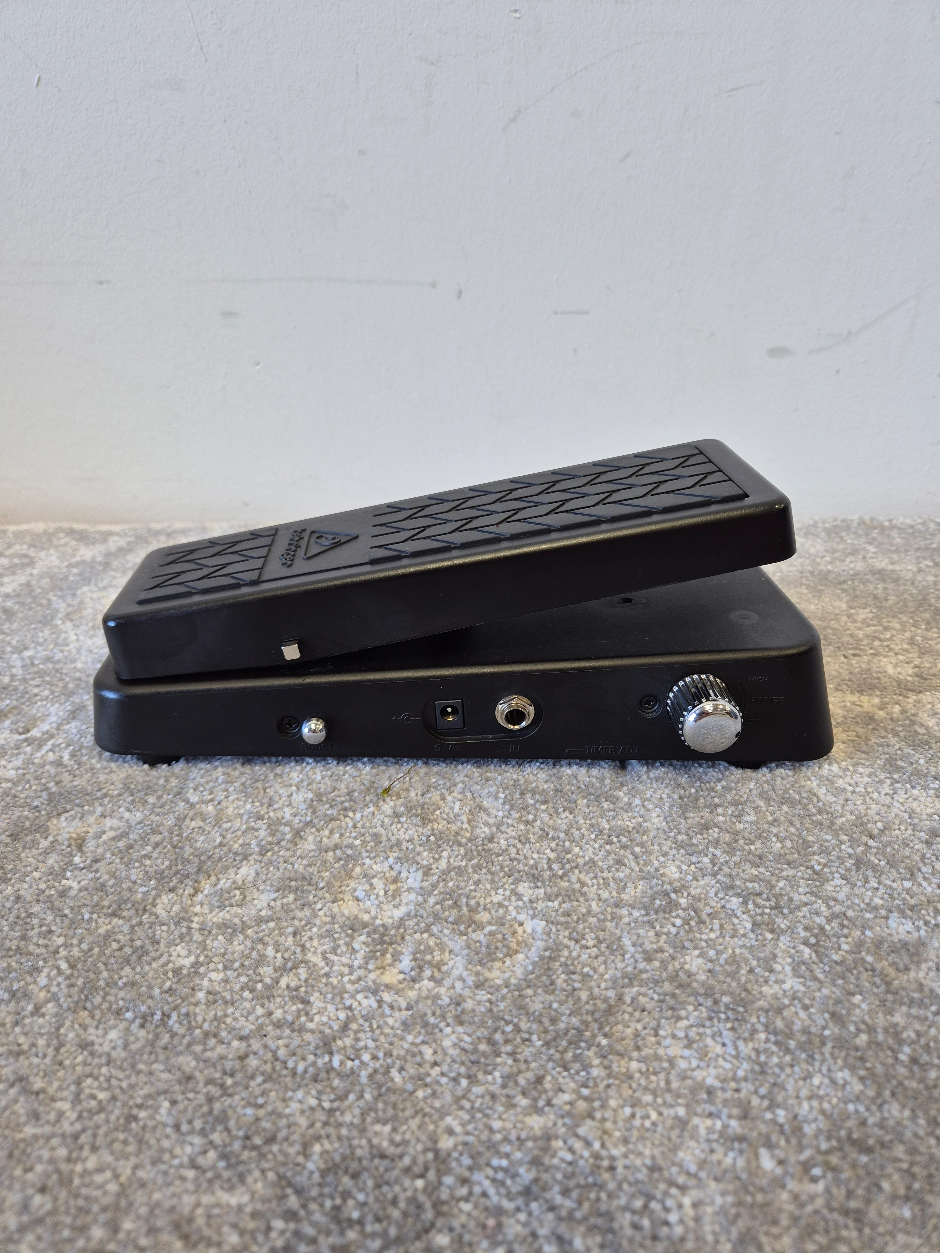 Behringer HB01 Hellbabe - Wah Pedal - Excellent - Image 2