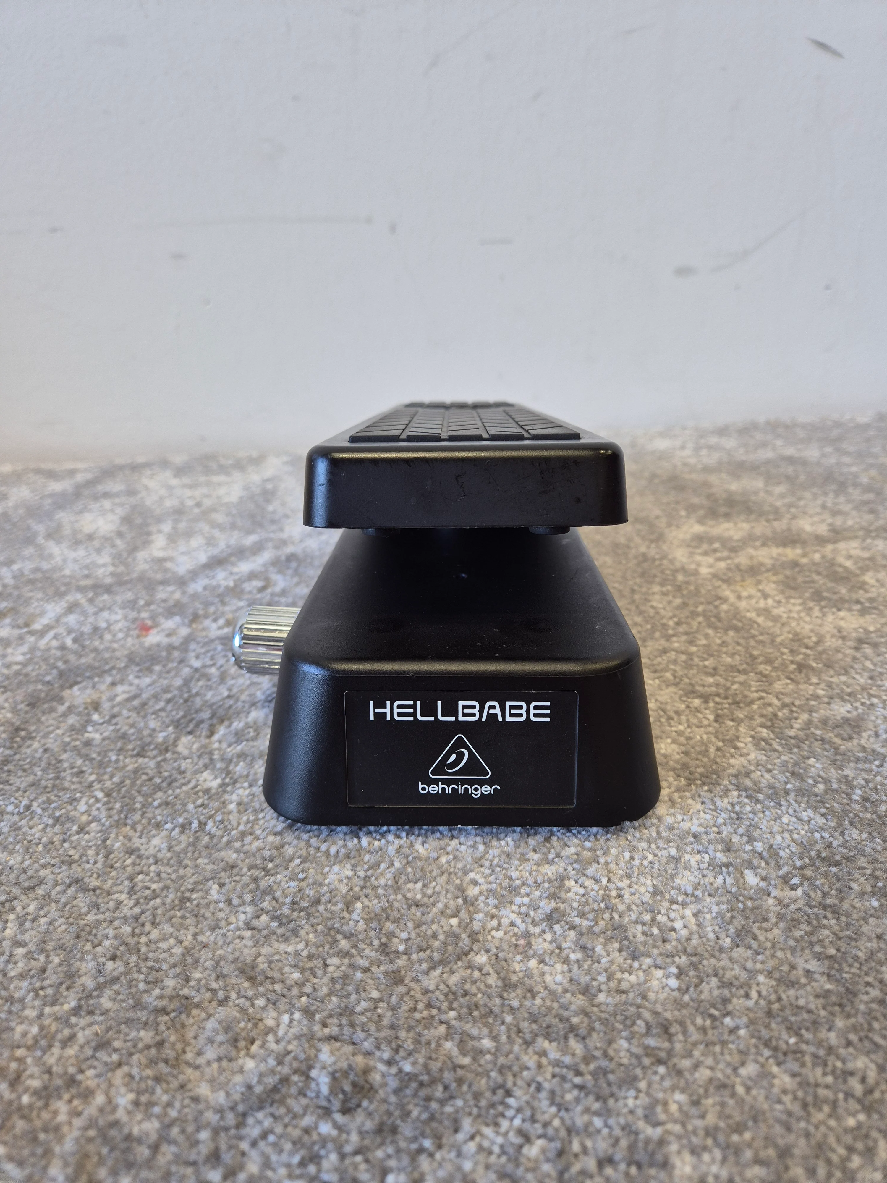 Behringer HB01 Hellbabe - Wah Pedal - Excellent - Image 3