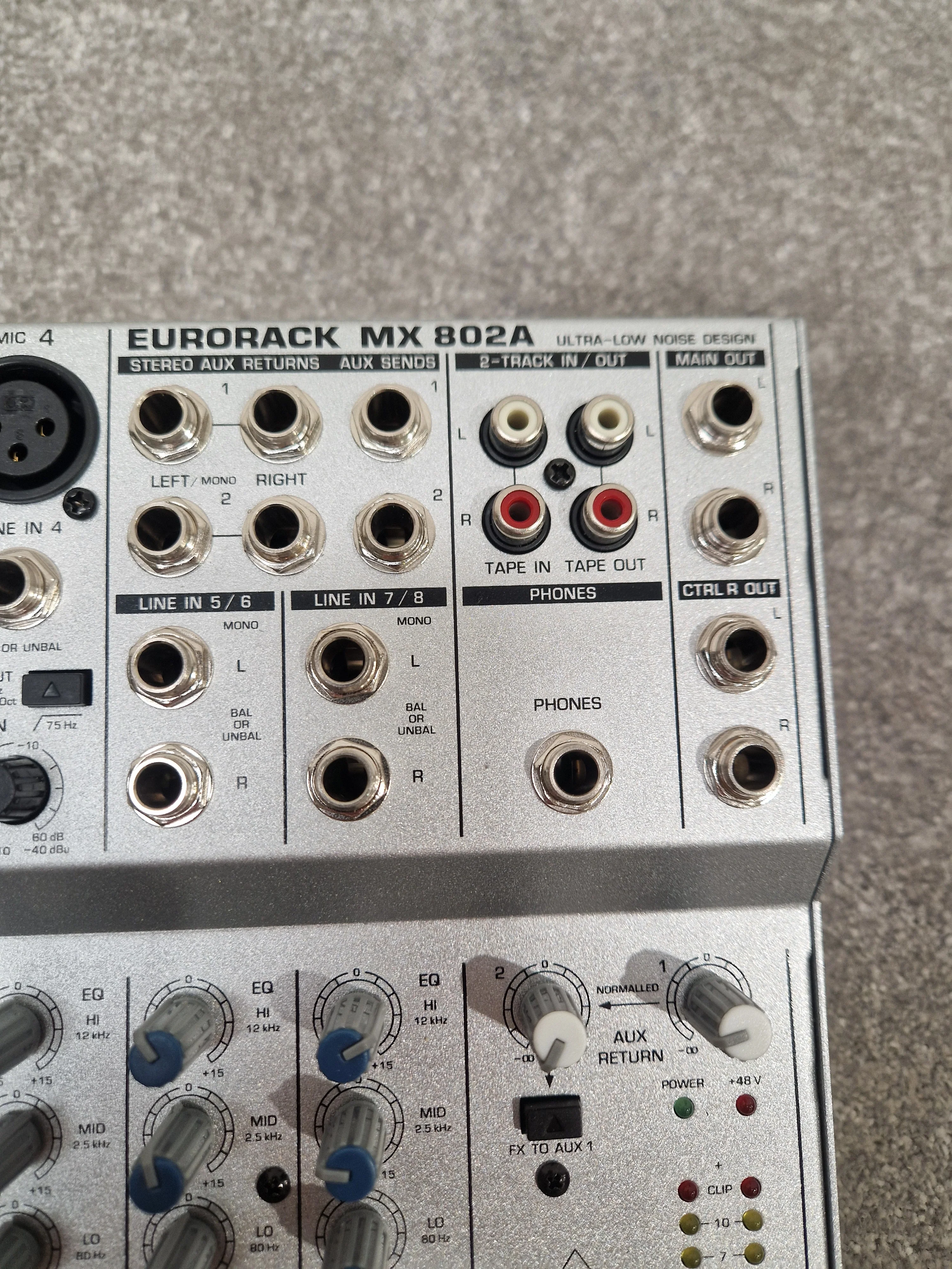 Behringer Mx-802a - 8-Channel Mixer, FX Send - Excellent w/ Original Box & Power Supply & Manuals - Image 9