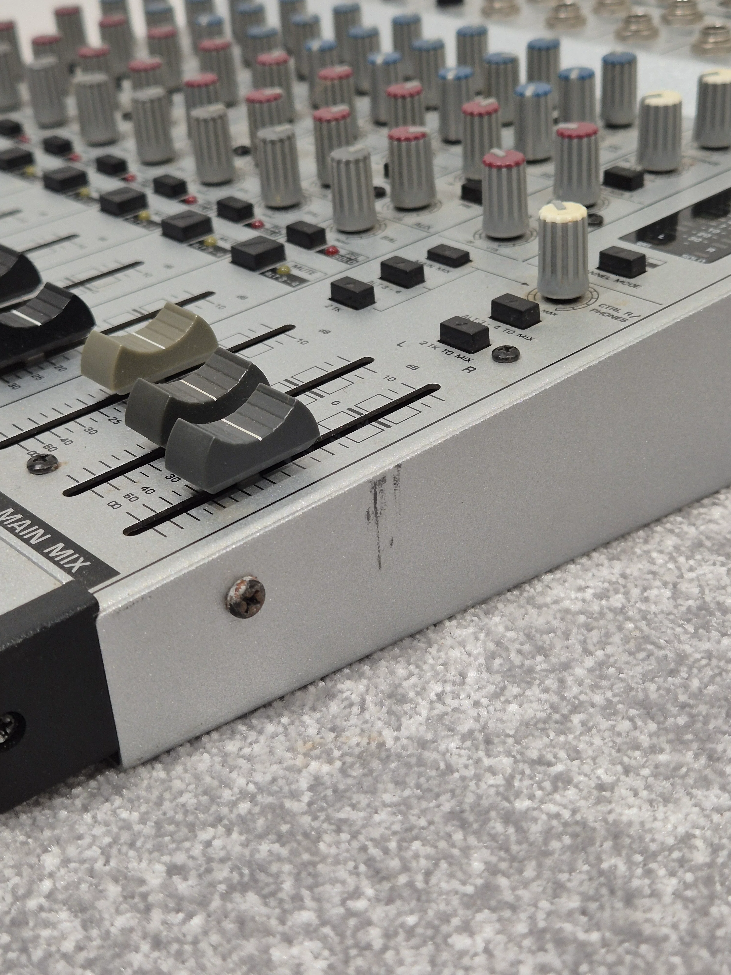 Behringer Eurorack MX1604A - 16-Channel Mixer - Excellent - Image 16
