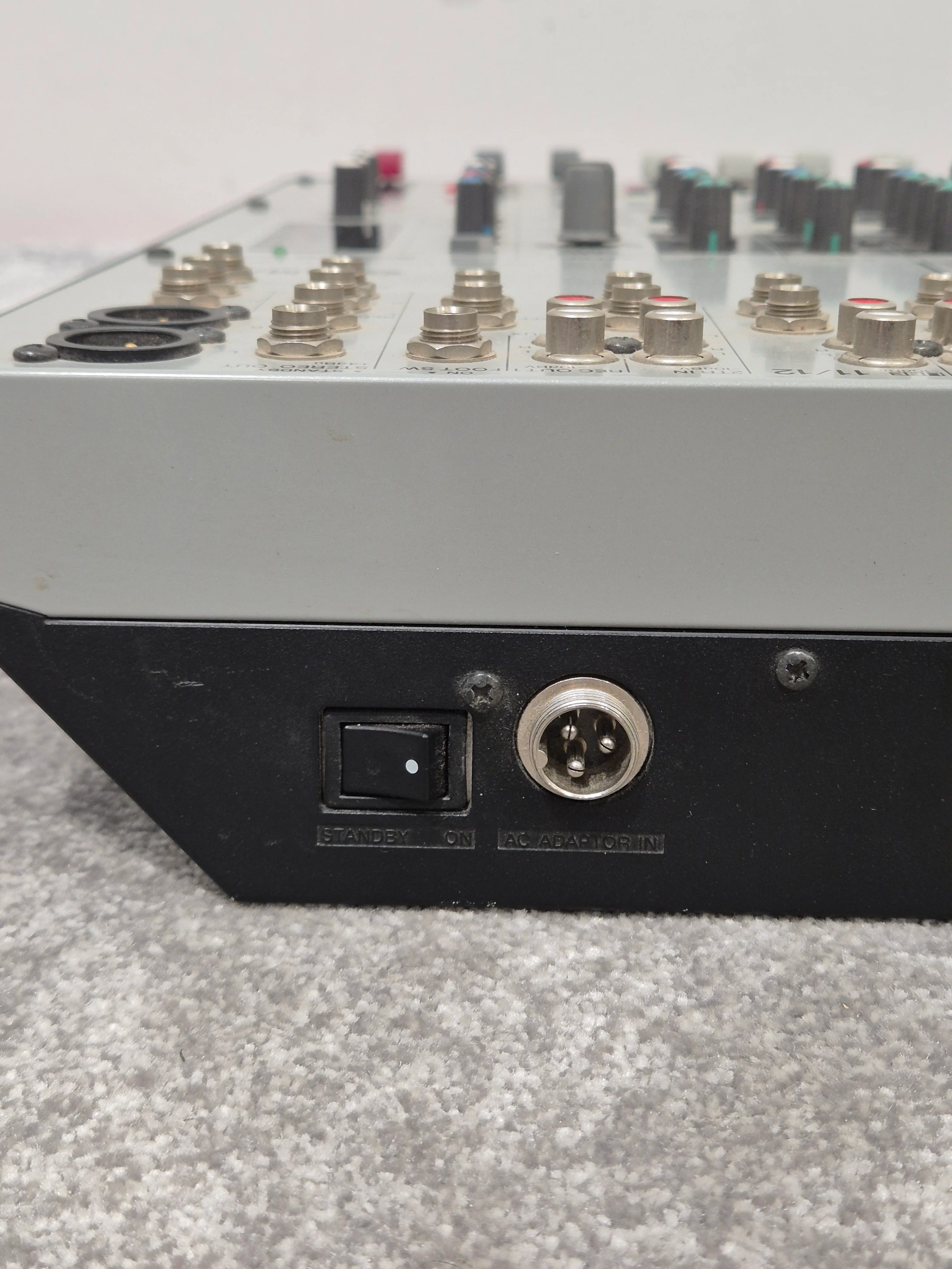 Yamaha MW12CX - 12-Channel USB Mixer - Versatile Audio Solution - Excellent w/ Power Supply - Image 11