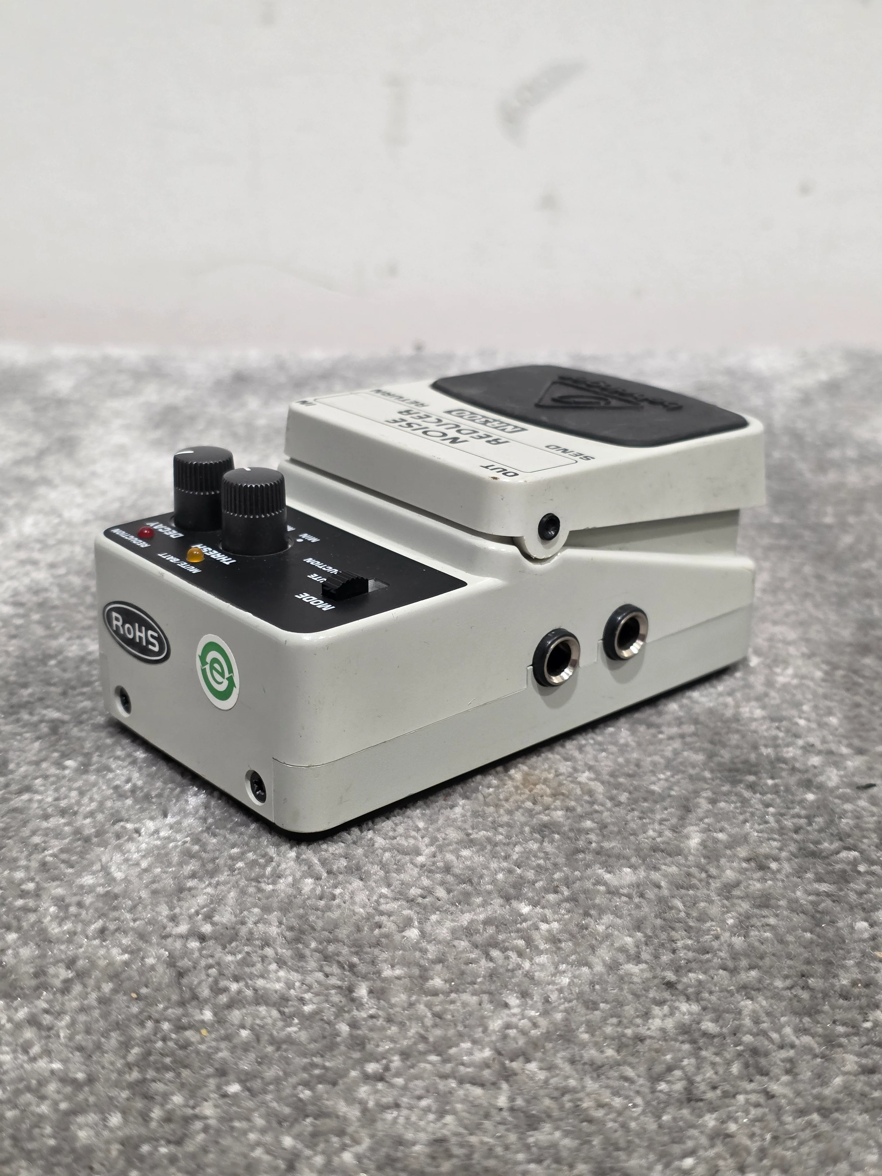 Behringer NR300 - Noise Reducer Effects Pedal - Good - Image 4